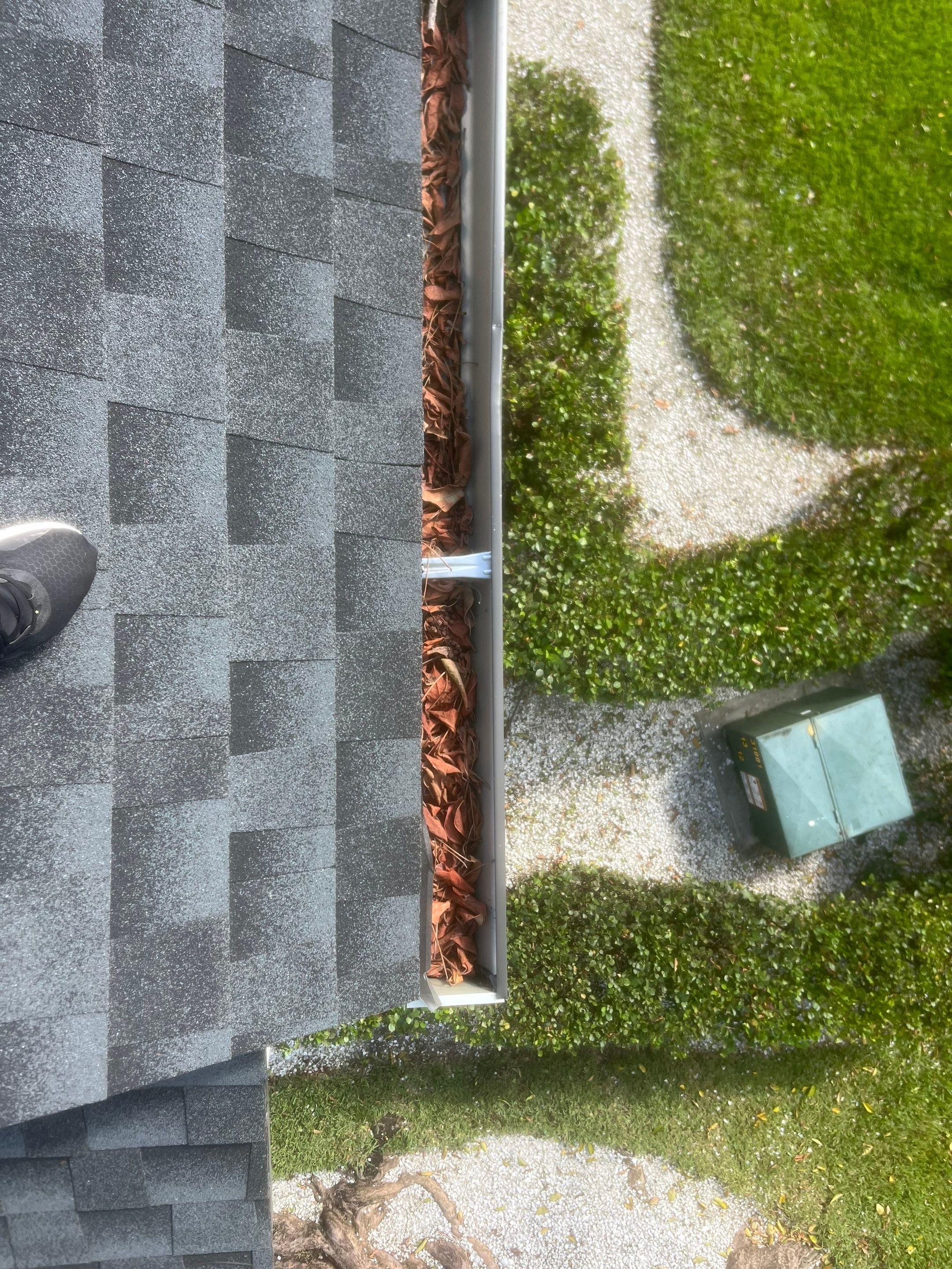 Professional Gutter Cleaning in Fort Myers FL by Gutter Professors