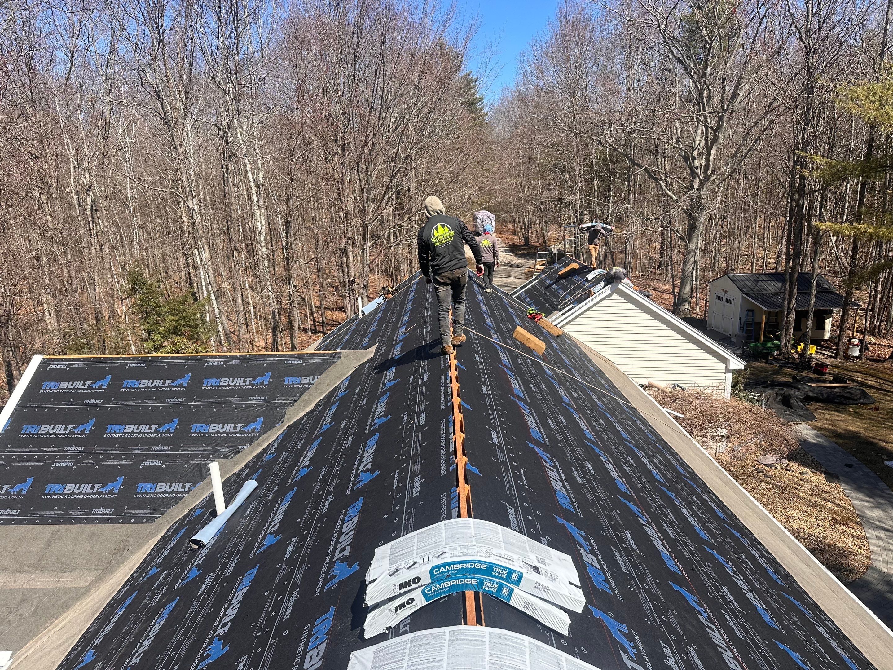 Vinyl Siding and Asphalt Roofing Replacement in Deerfield by Tall pine roofing