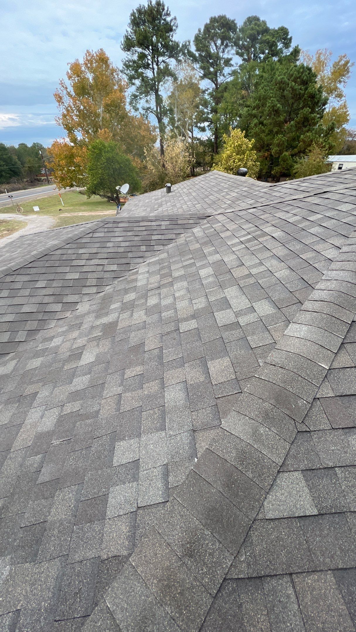 Owens Corning Oakridge Shingle - Color - Driftwood by deleted_company_780284