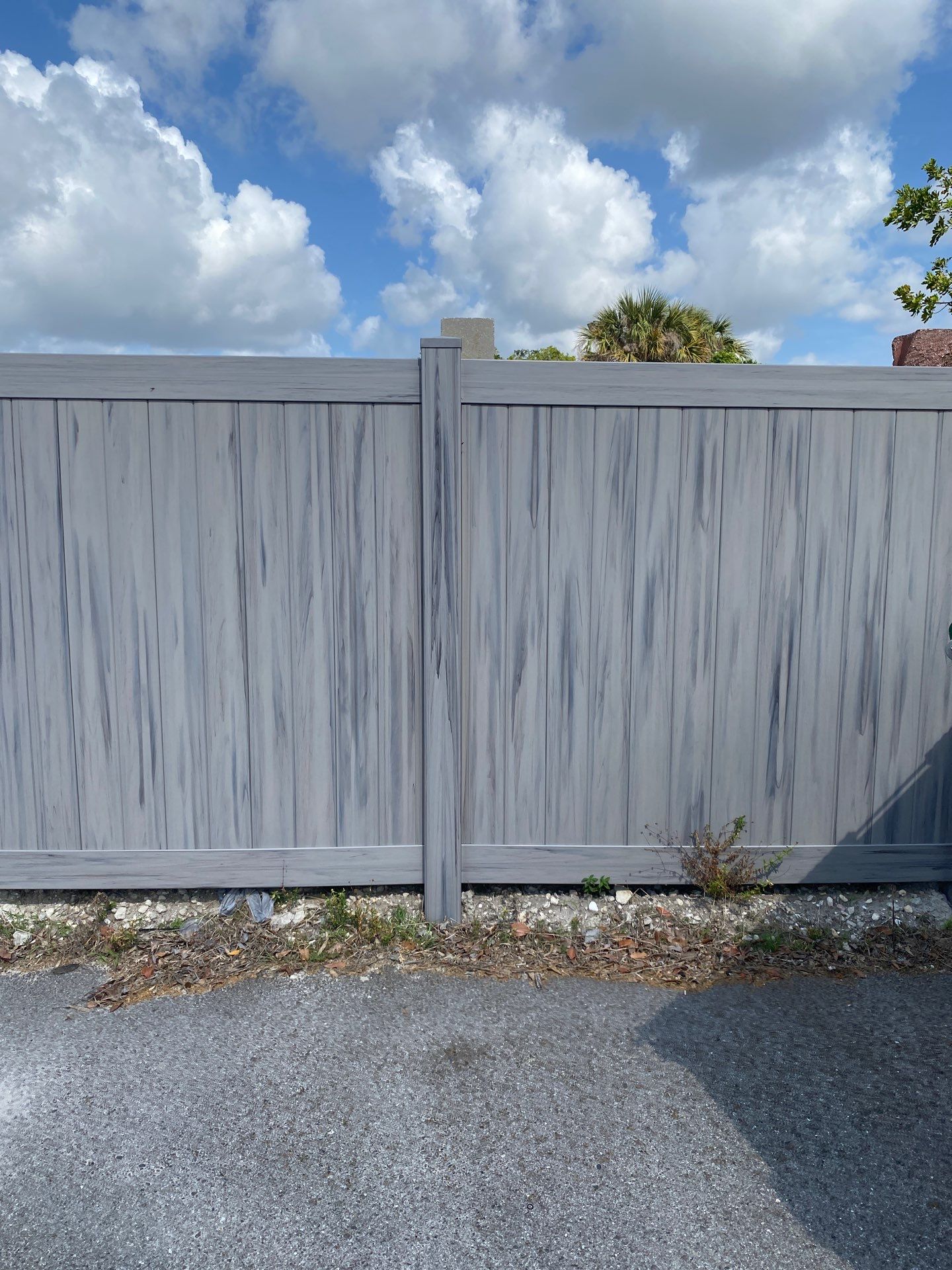 980 Cattlemen Rd  by H&Y Fence