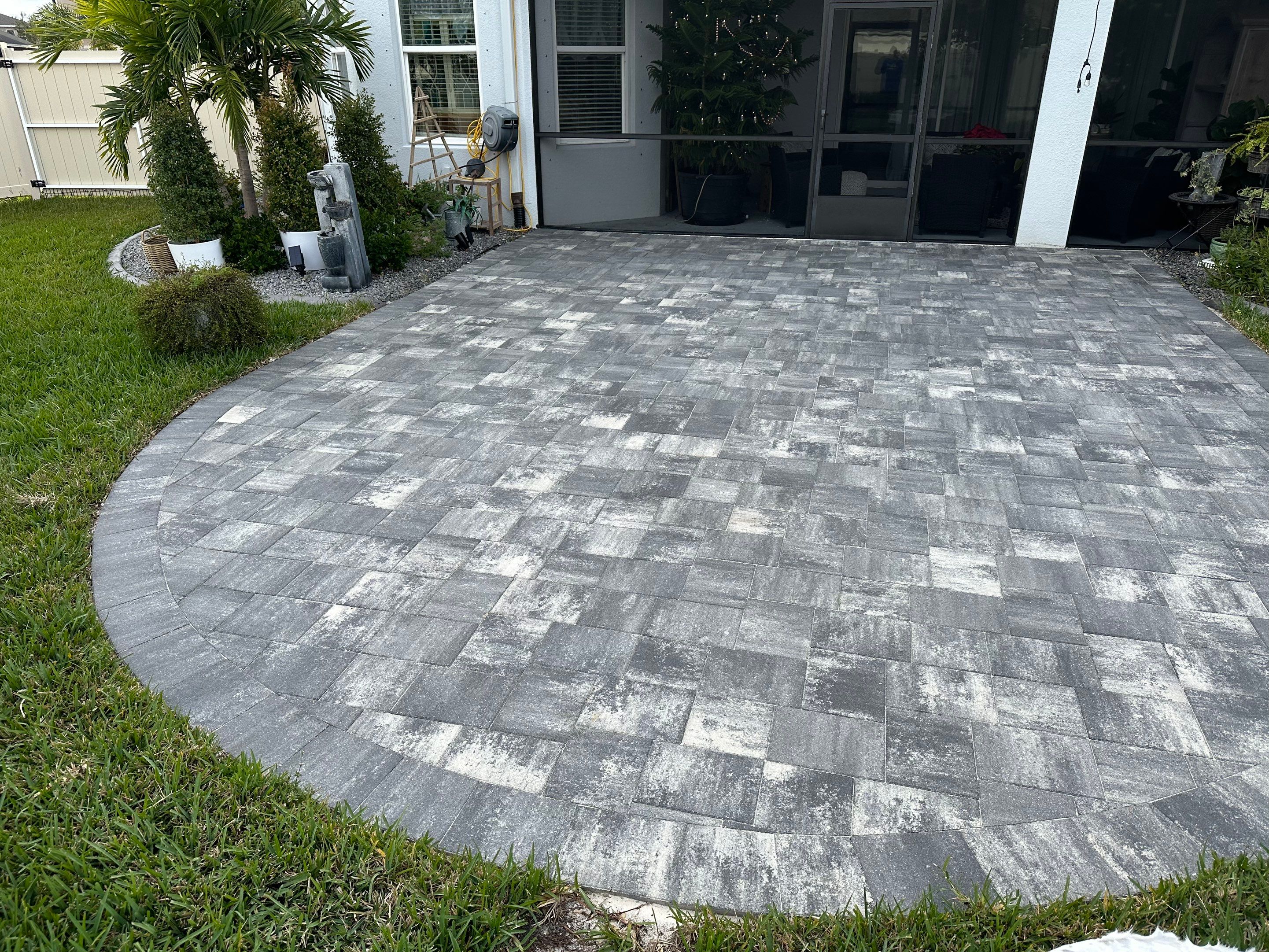 Roof Cleaning, Driveway Cleaning & Paver Patio Cleaning in Willow Palms Estates, Palmetto, FL | Sunshine AquaWash by Sunshine AquaWash