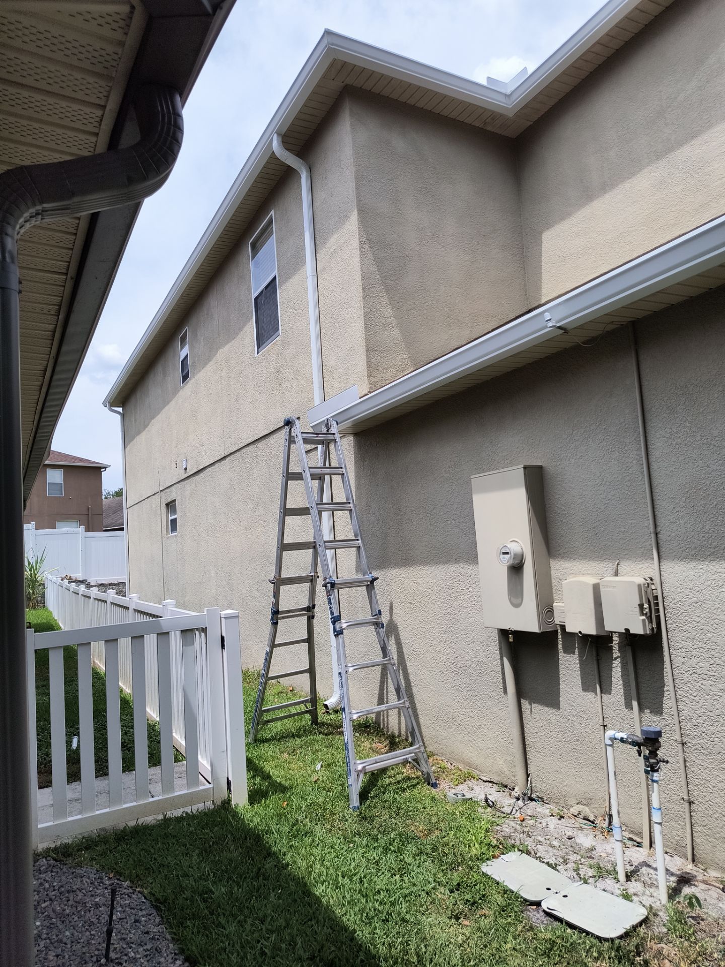Modern 7-Inch Seamless Gutters for Luxury Homes in Tampa FL by Gutter Professors