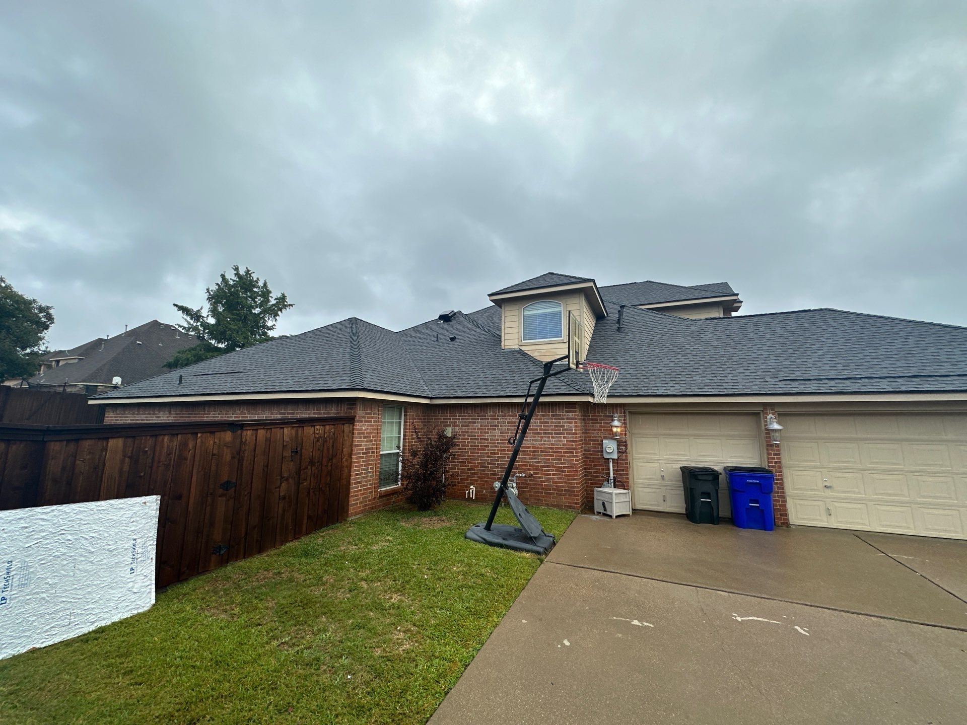 Full Roof Replacement in Mansfield Texas - GAF MasterElite Golden Pledge 25 year Warranty by First United Roofing & Construction