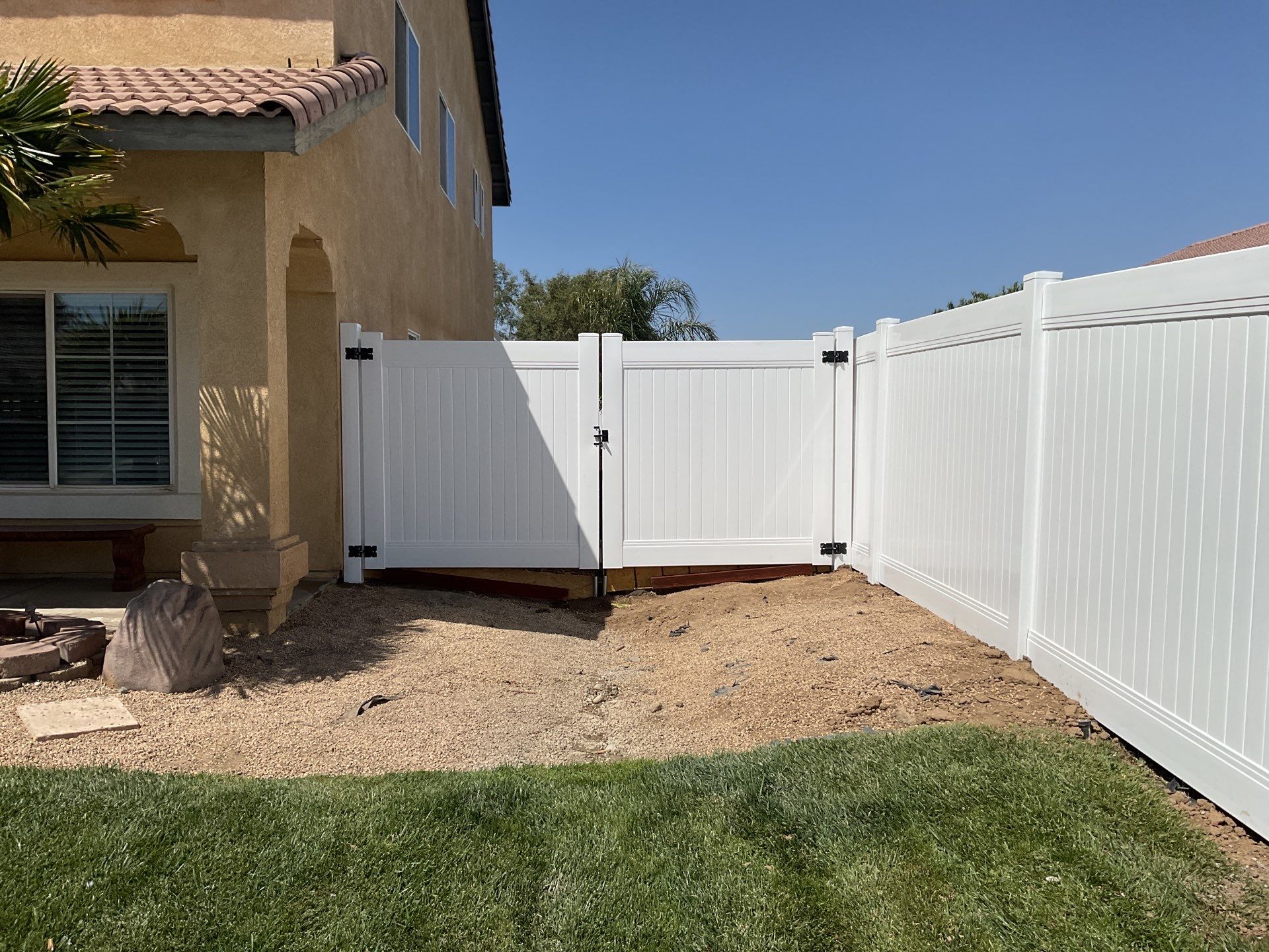 Fence Installation using Vinyl by Fence Guys Inc. 