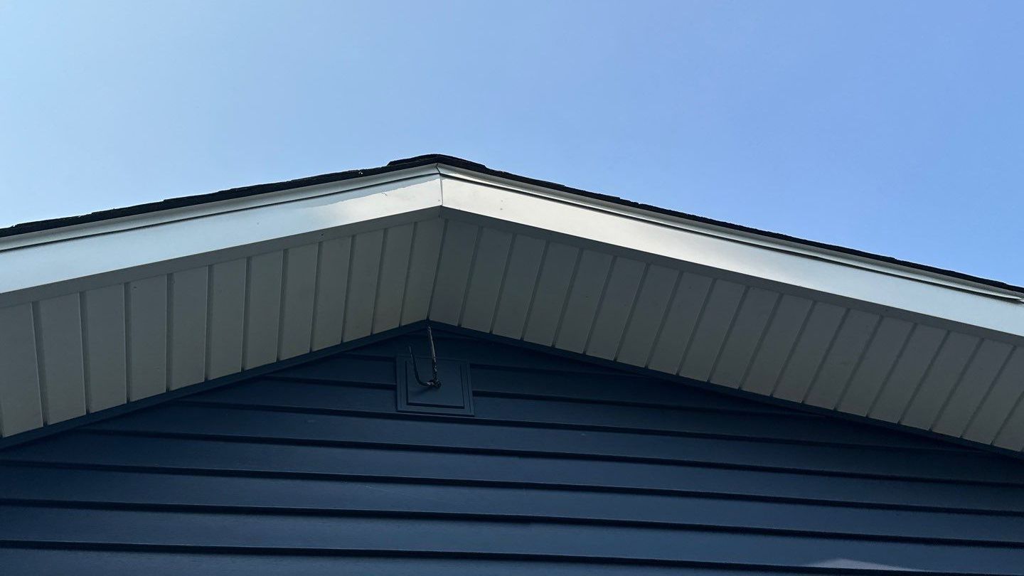 Siding Replacement using CertainTeed Restoration Classis D4 by 180 Contractors