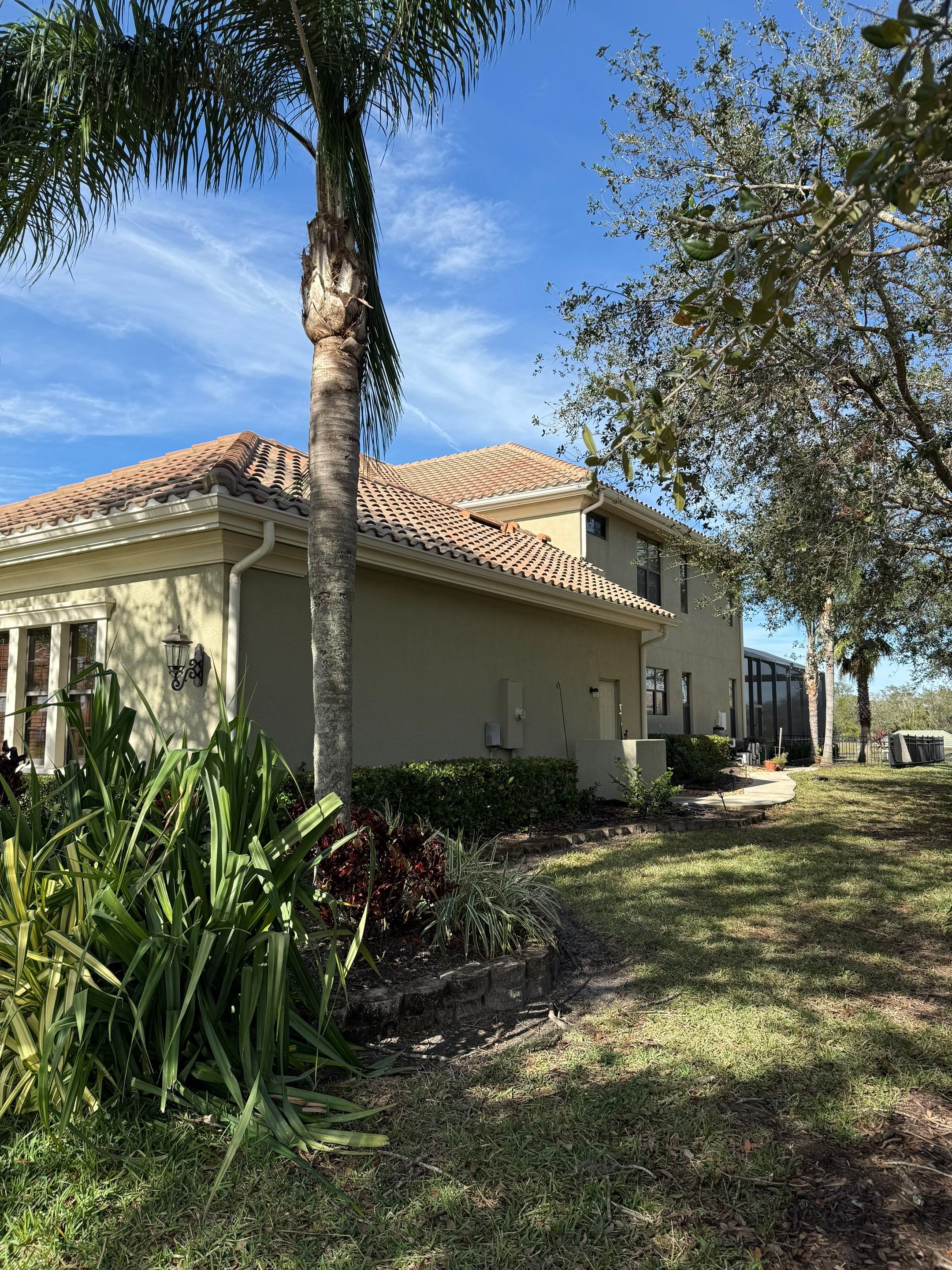 Roof Cleaning & Pool Deck Cleaning! Winding River, Bradenton, FL by Sunshine AquaWash