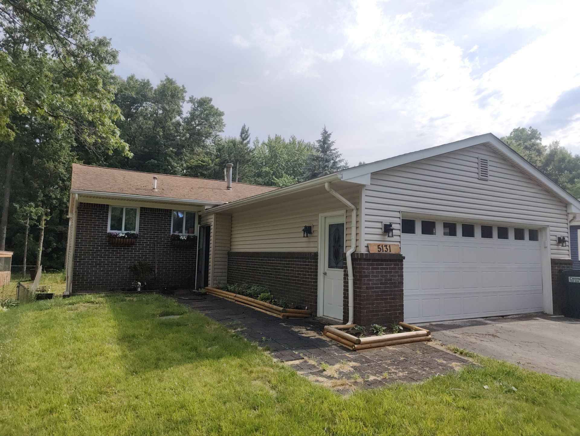 Roof Replacement using Owens Corning Williamsburg Grey by 180 Contractors