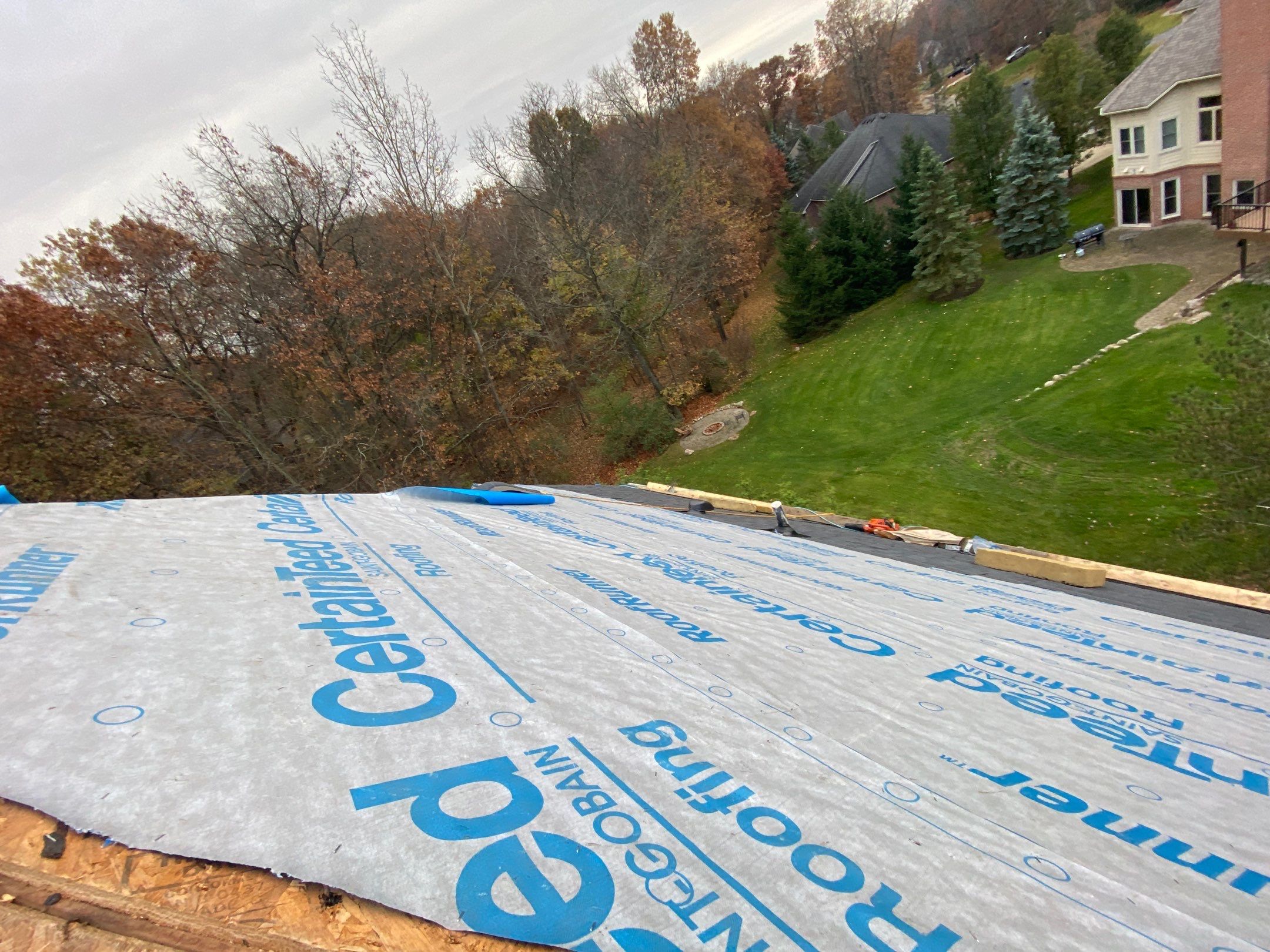 Roof Replacement using CertainTeed Landmark by 180 Contractors