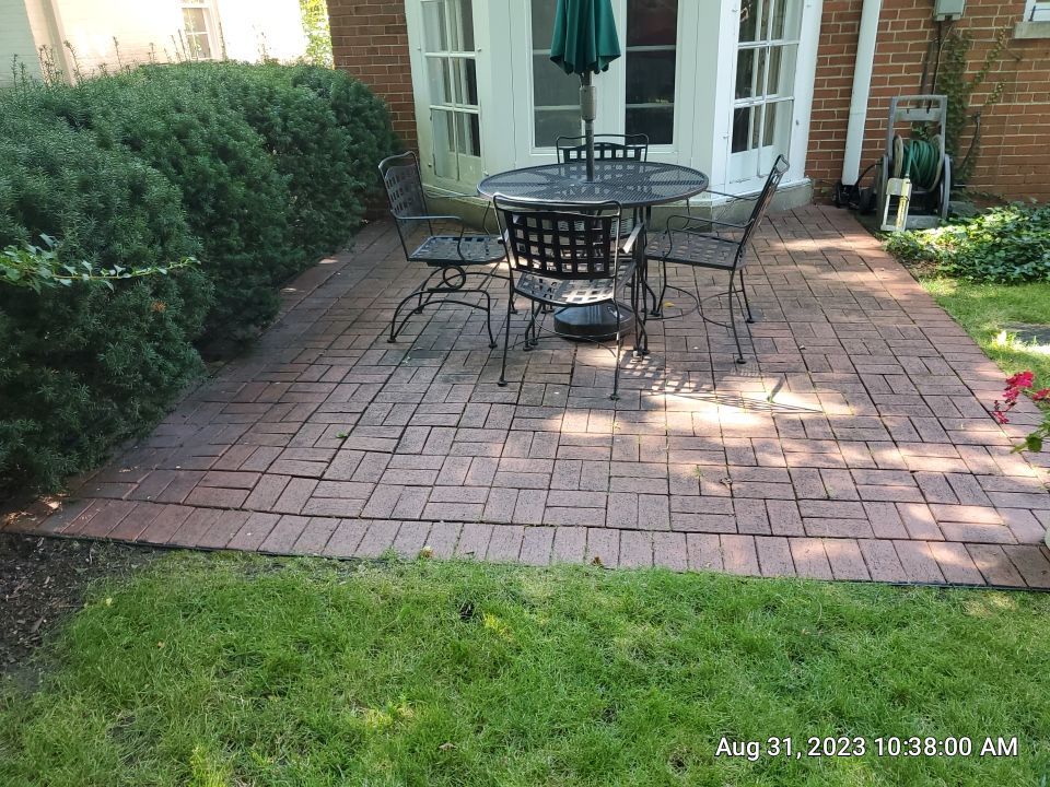Brick Paver cleaning, sanding, seal by Northern Power Washing LLC.