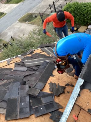 Residential Roofing Installation using Owen's Corning Duration (Lifetime) Shingles