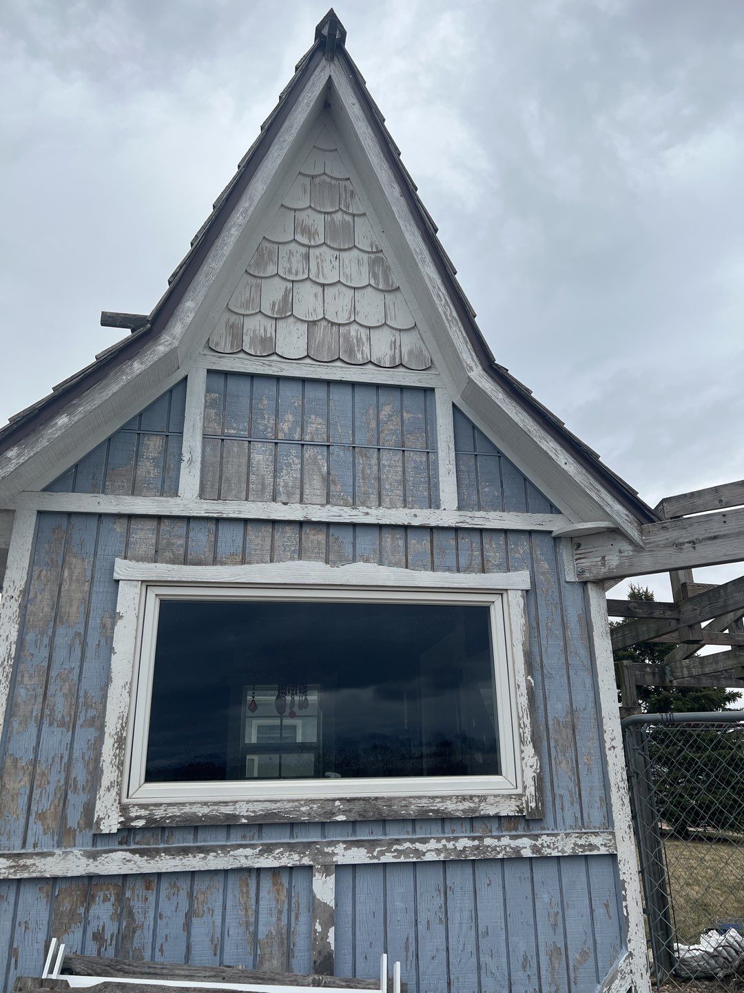 Playhouse repaint by Cutting edge painting 