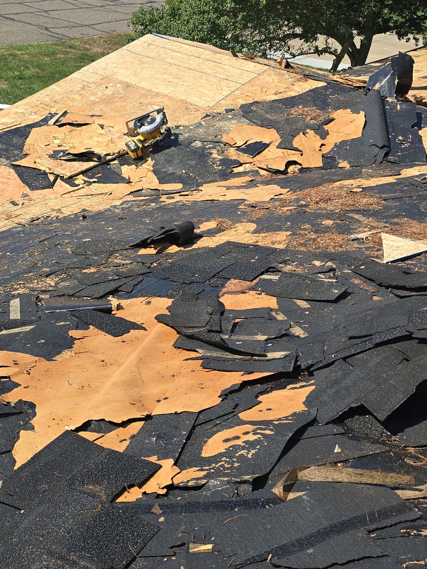 Residential Roofing Installation using GAF Timberline HDZ Charcoal by Rainstoppers Roofing