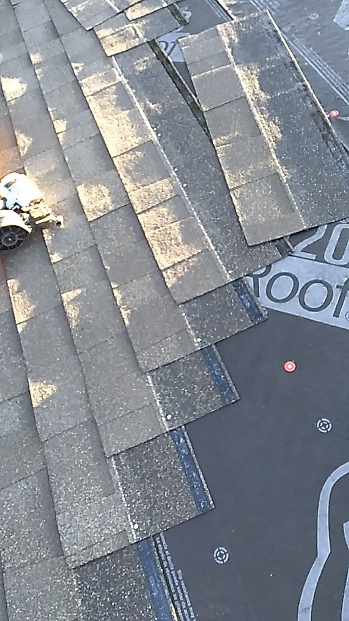 Residential Roofing Installation using Owens Corning Oakridge- Williamsburg Gray by Indigo State Roofing