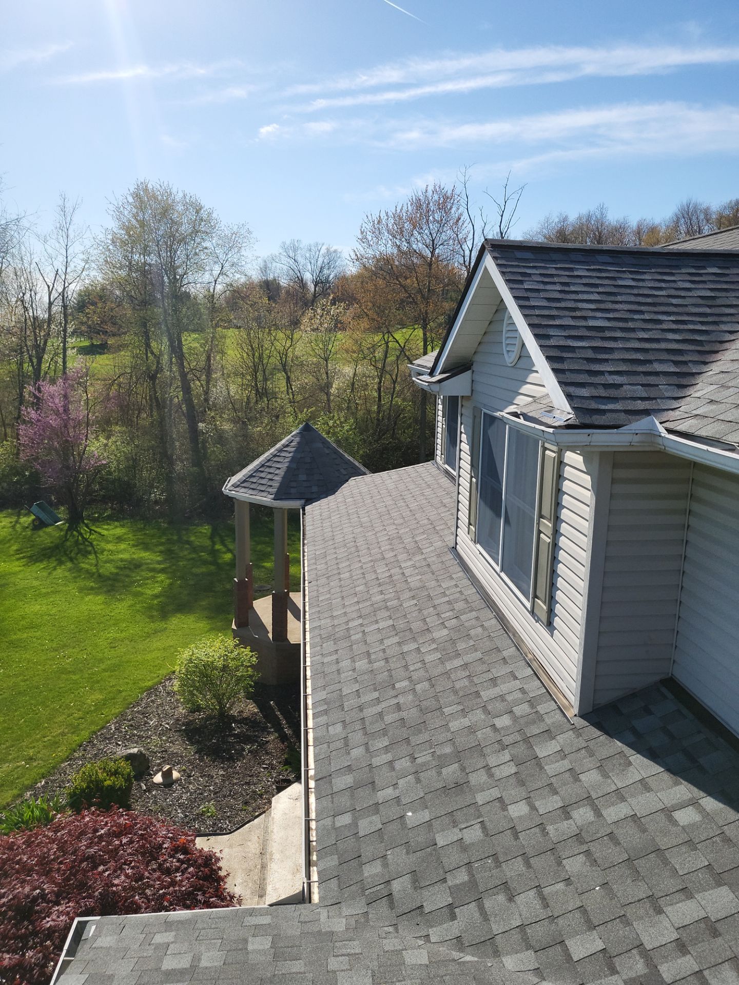 Atlas Pinnacle, Color, Coastal Granite, Drip Edge, Birch White by Eagle Eye Roofing