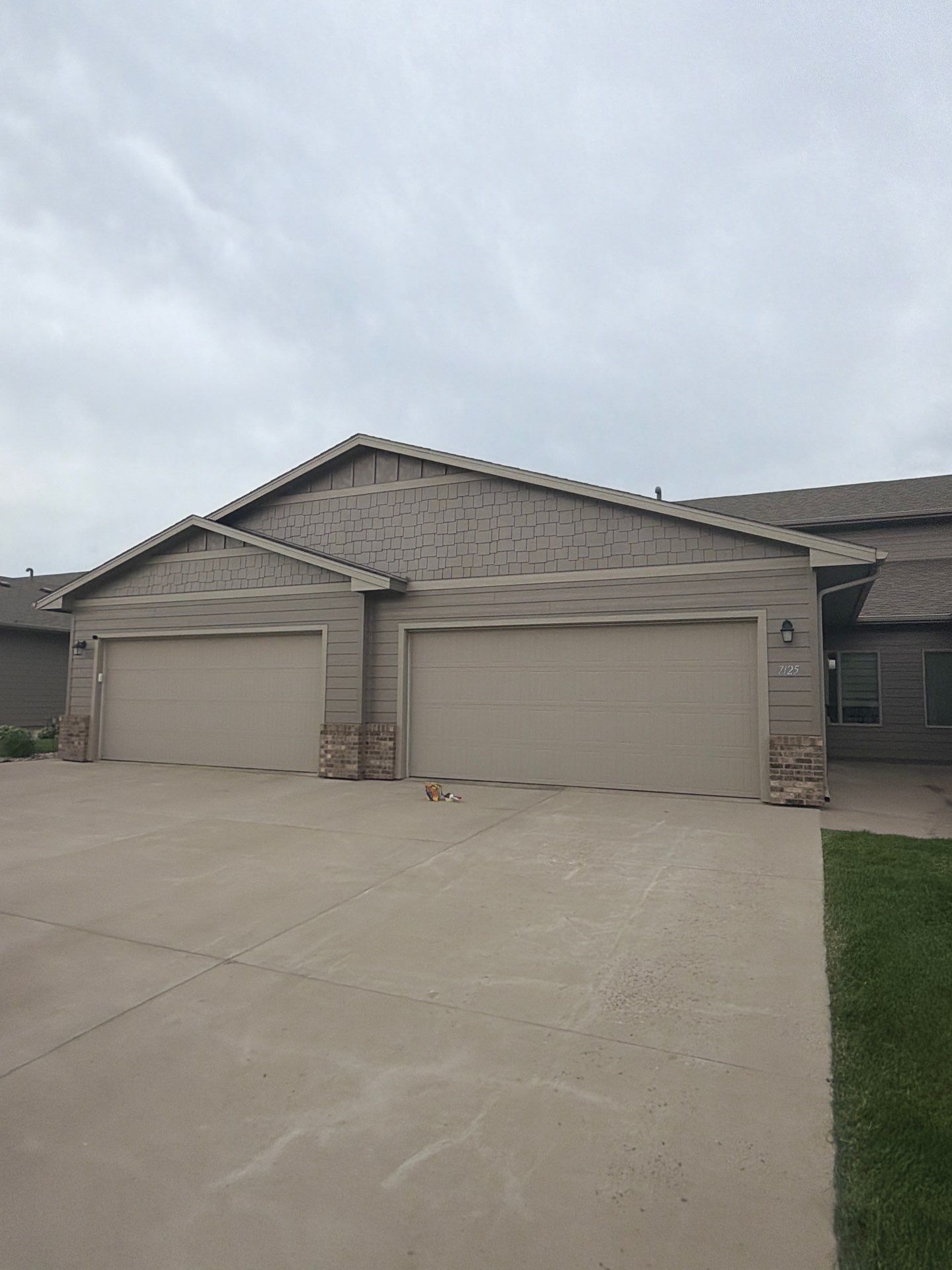Multi-Family Exterior Painting and Trim Refresh in Sioux Falls by Select Painting, Coatings & Garage Cabinets
