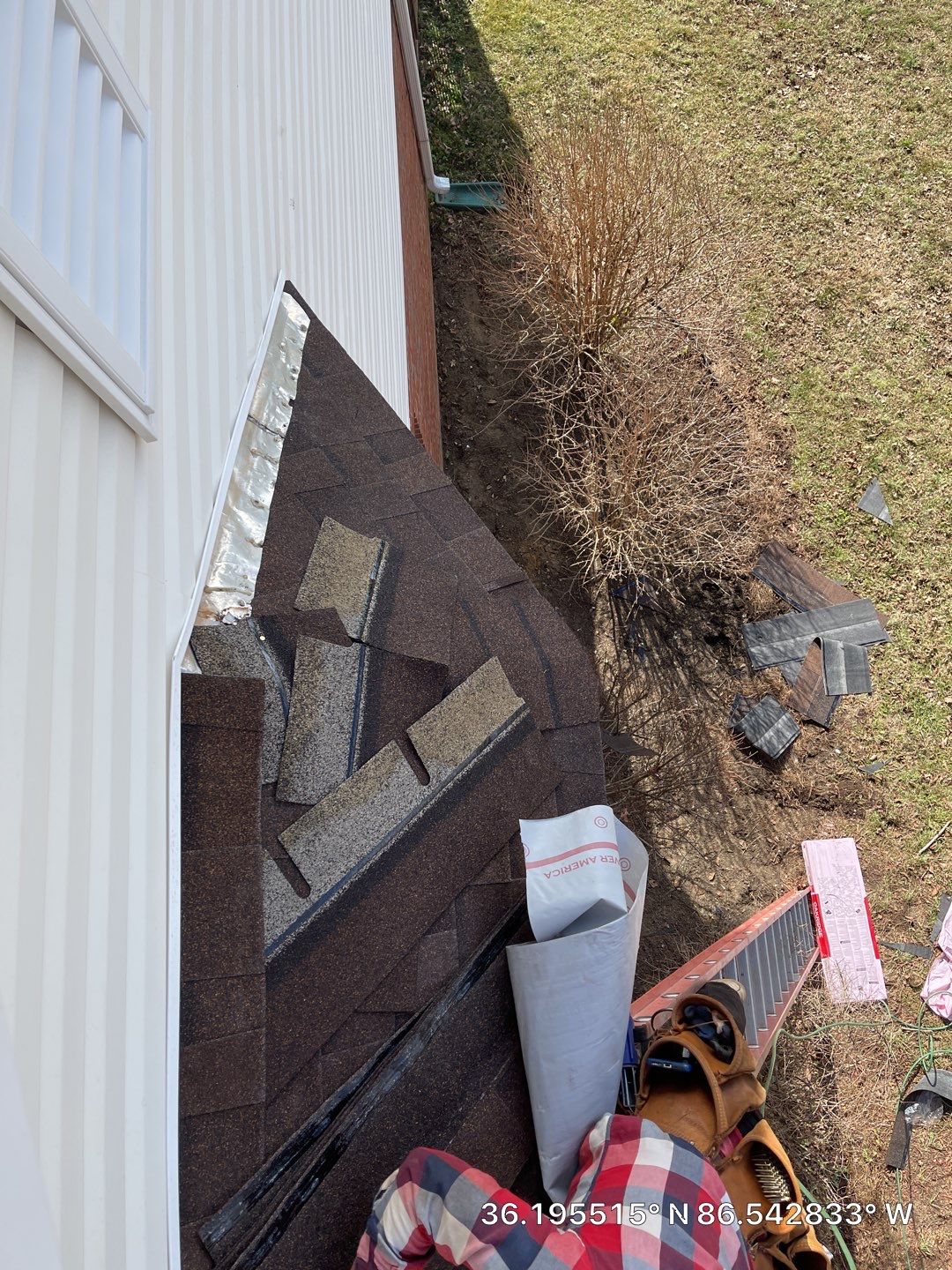 Residential Roofing Installation using Owens Corning Oakridge Roofing System by Undersun Roofing 