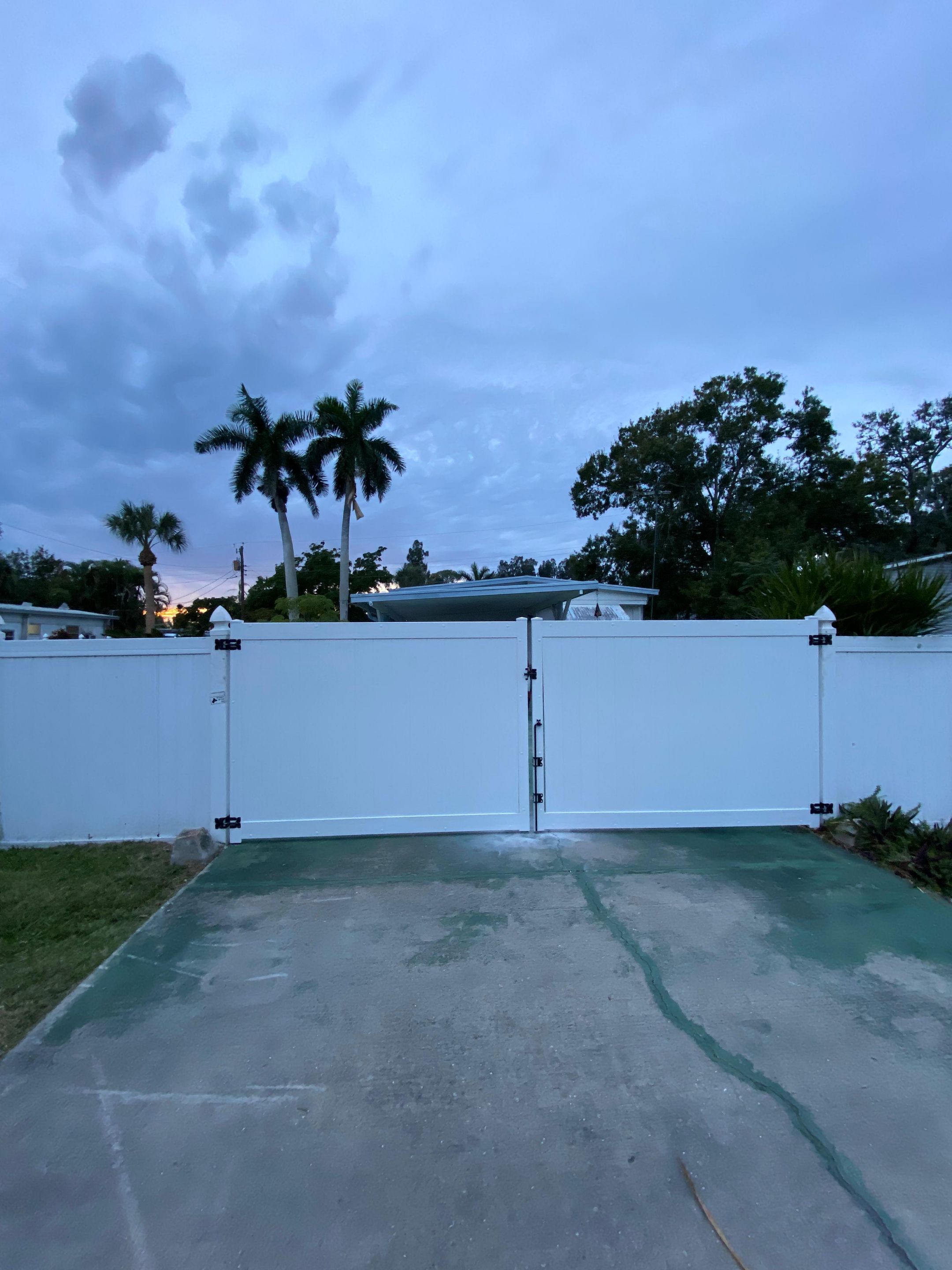 Vinyl Gate in Nokomis by True Fence LLC