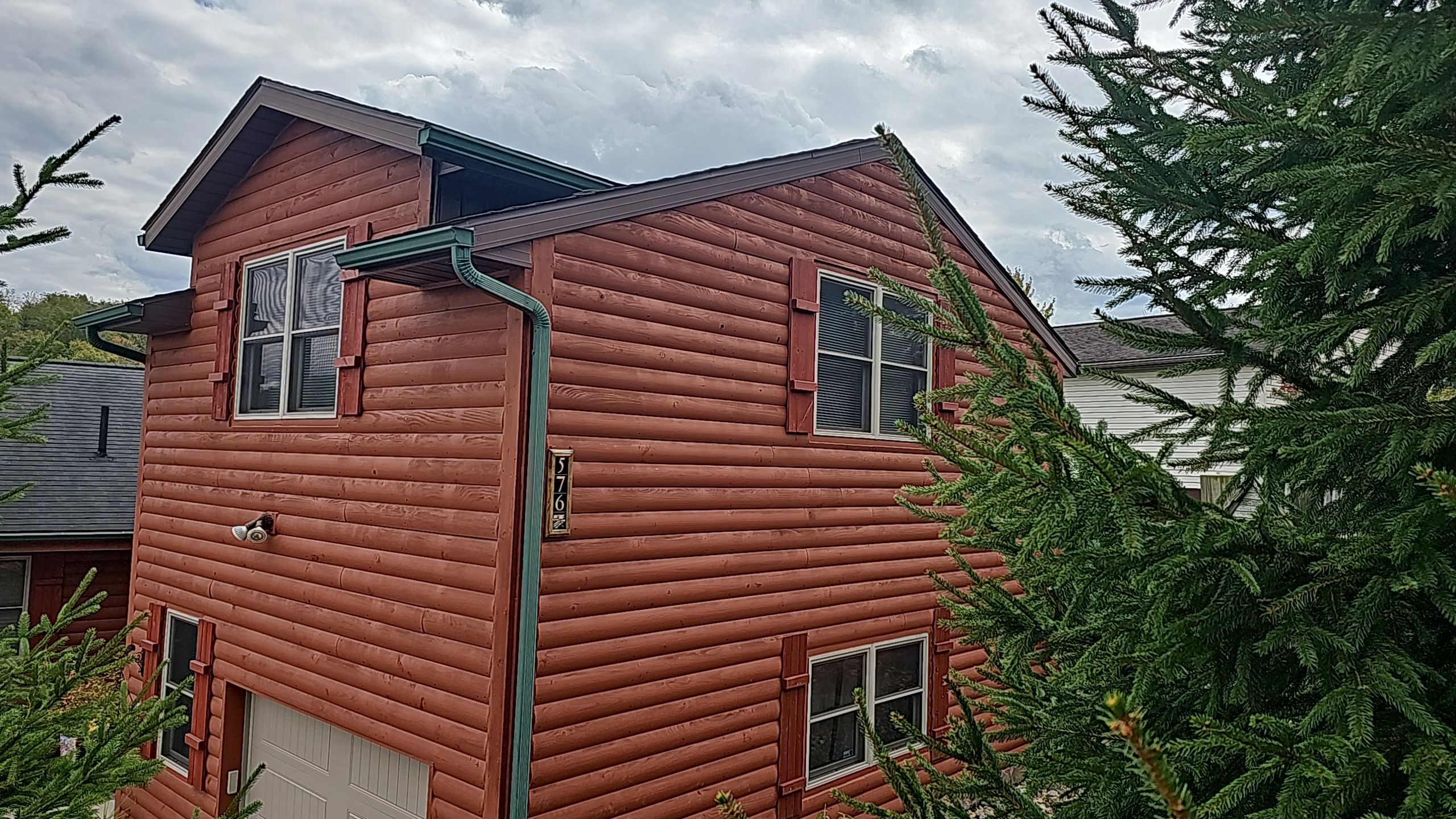 Alpha Rib, Color: Ivy Green by Eagle Eye Roofing