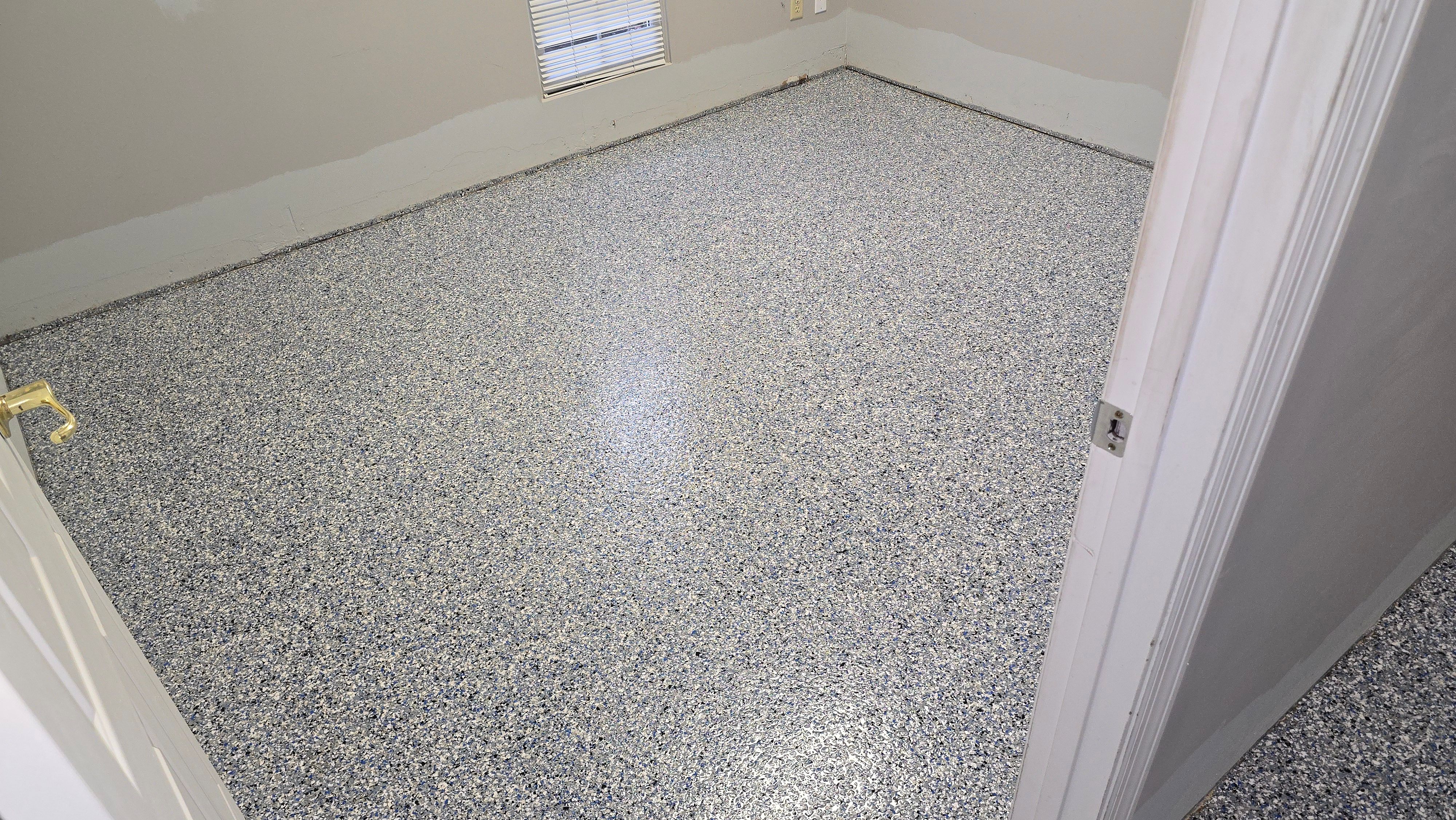 Lab & Office Space Using Comet by Elite Floor Solutions