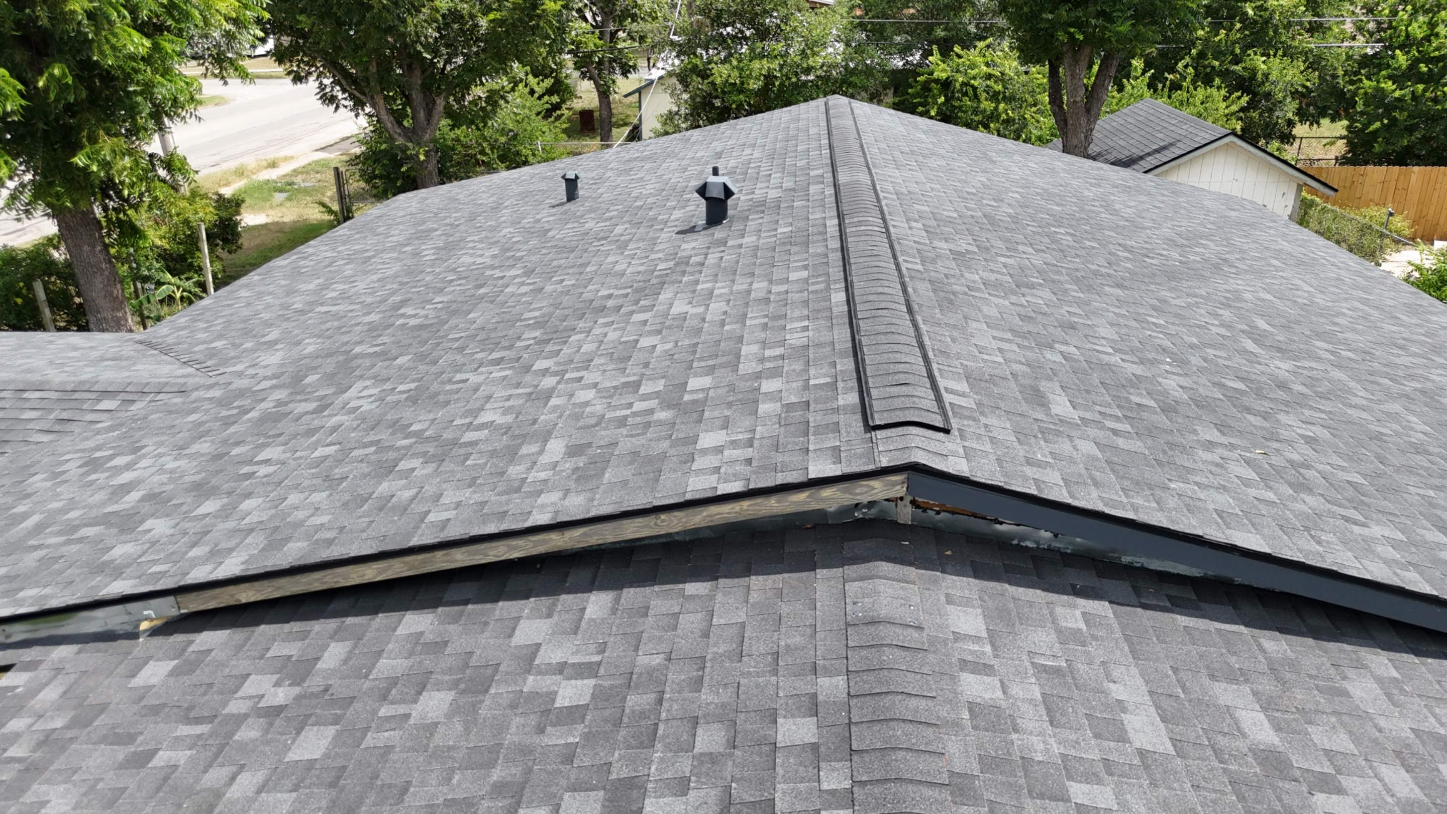 Onyx Black - Owens Corning TruDefinition Duration Oakridge by RoofsOnly.com