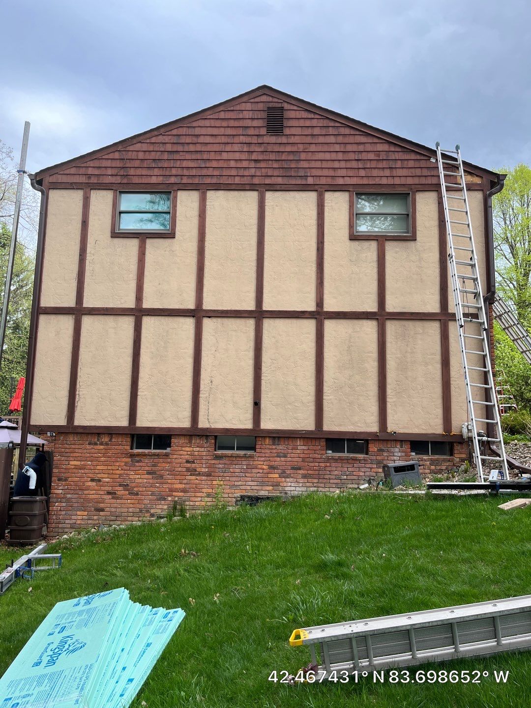 Siding Replacement using Alside D4 Odyssey-Plus Dutchlap by 180 Contractors