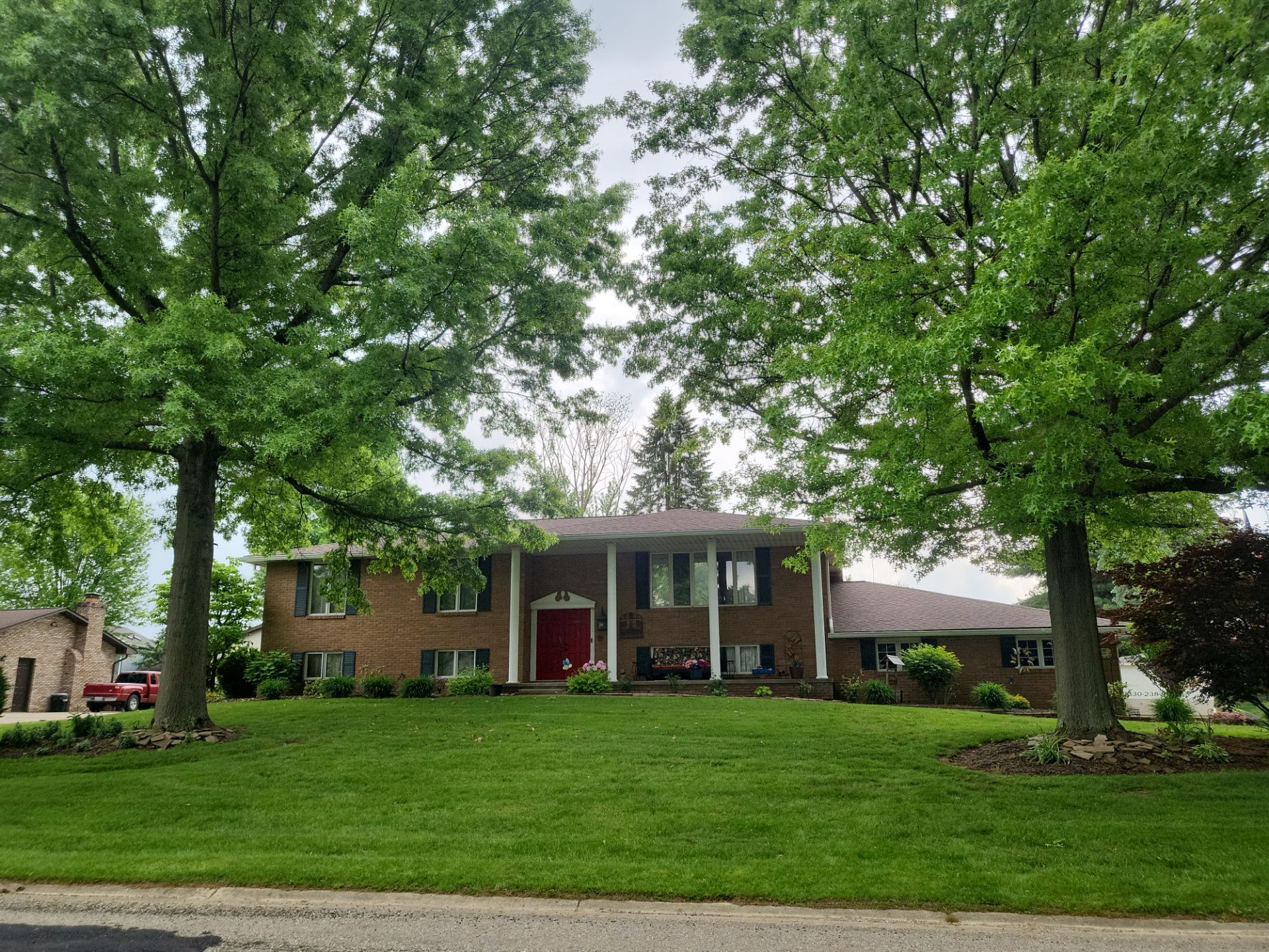 Atlas Pinnacle, Color, Burnt Hickory, Drip Edge, Color, Royal Brown by Eagle Eye Roofing