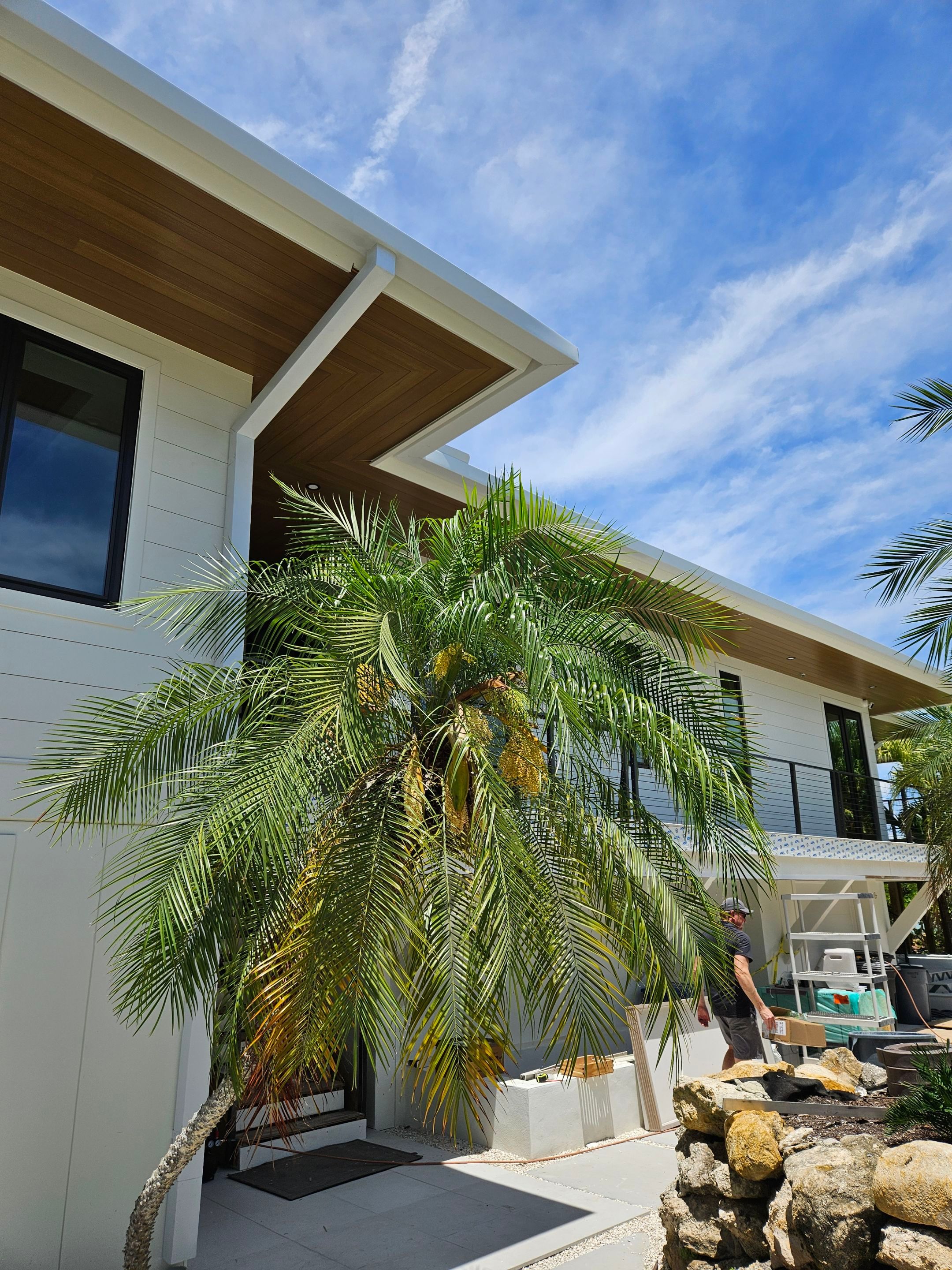 7-Inch Smooth Box Seamless Gutters using Seamless Gutters and Metal Fascia in Sanibel FL by Gutter Professors