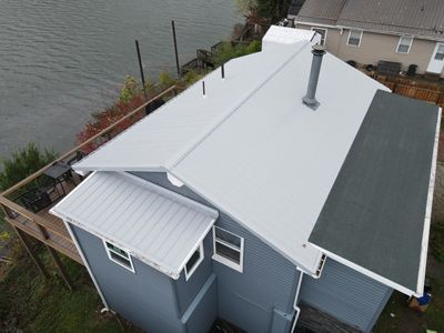 Residential Roofing Installation using Metal