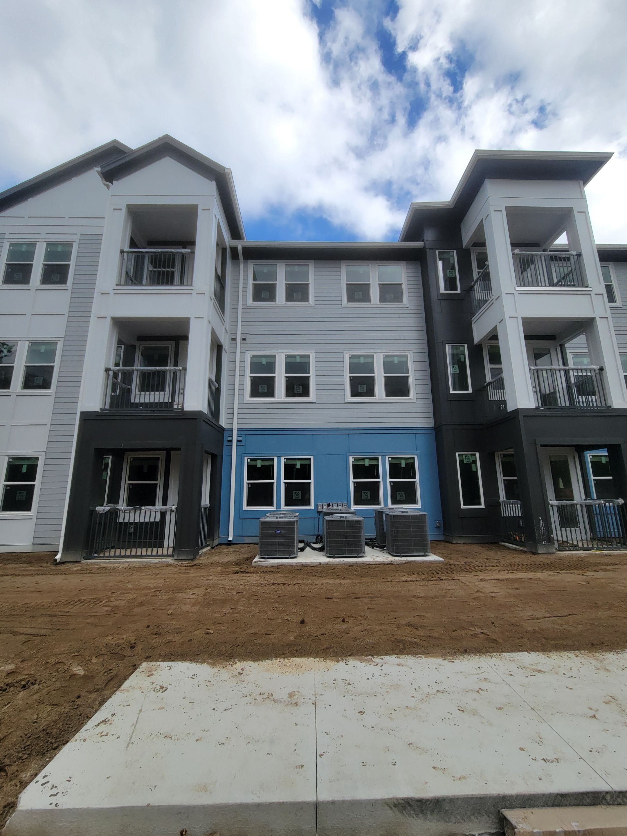 7-Inch Seamless Gutters for Large Roofs in Daytona Beach FL by Gutter Professors