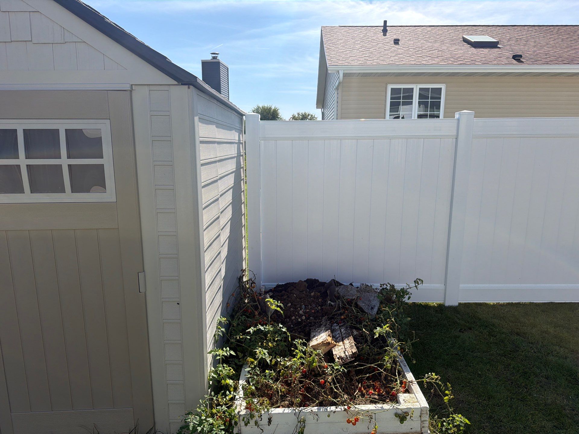 Custom Vinyl Privacy and Chain Link Fence Installation in Waterloo by Perfect Picket Fence and Stain