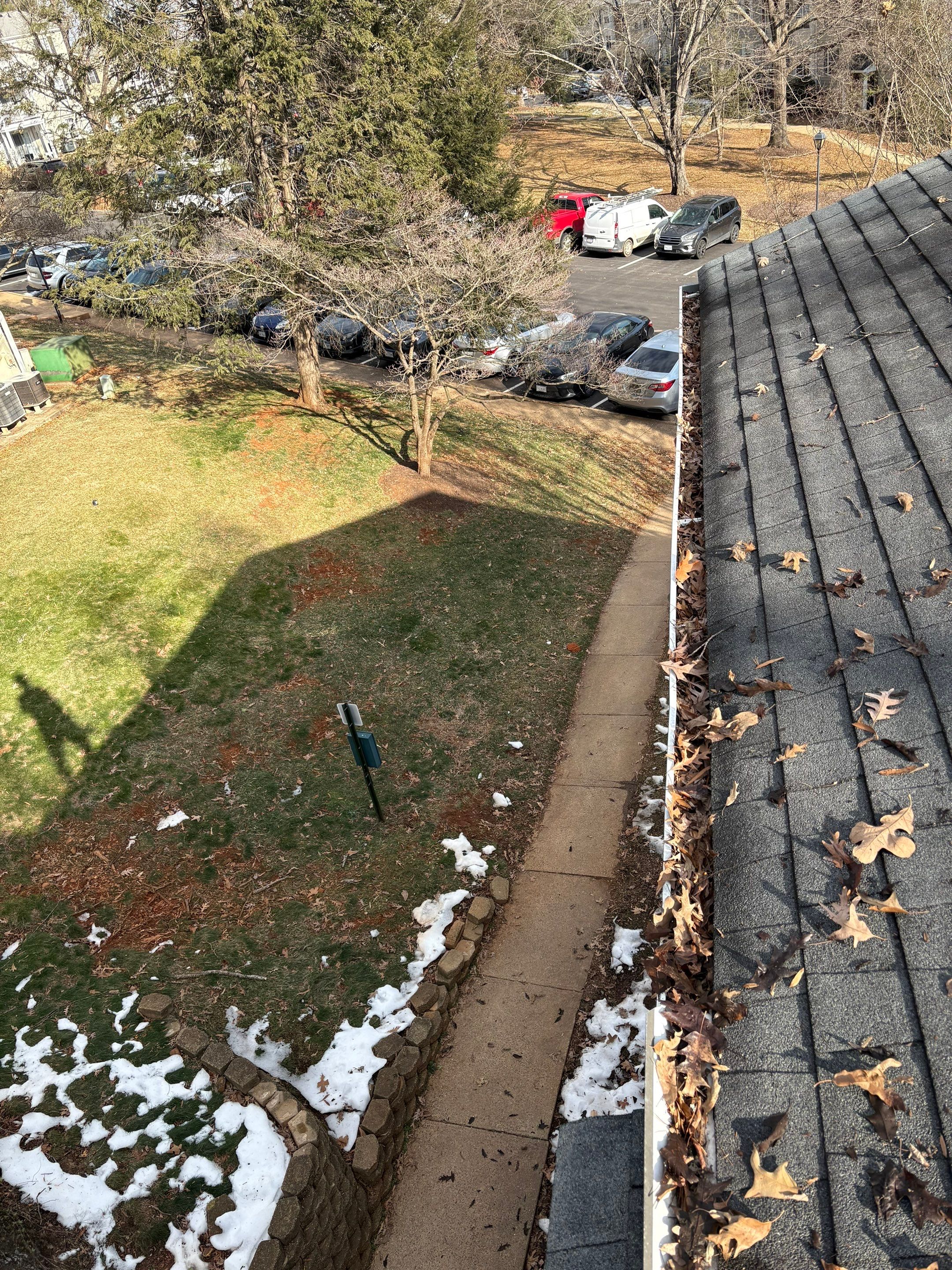 HOA gutter cleaning before photo