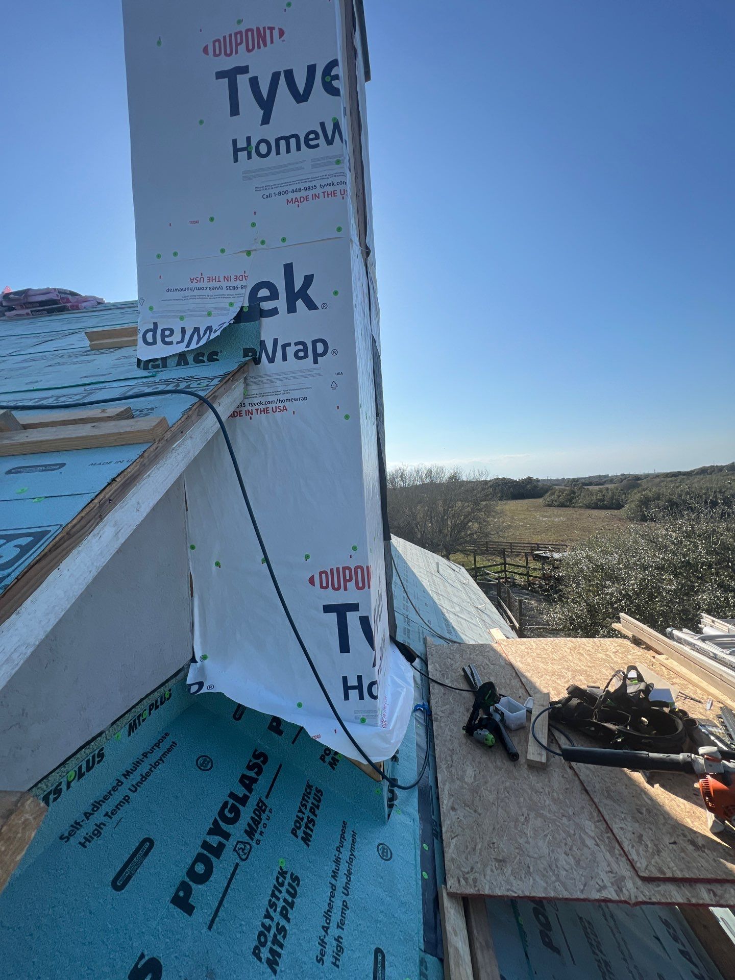 Long Horn Retreat by Bayfront Roofing and Construction