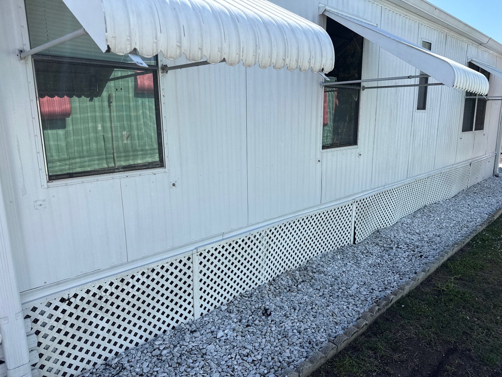 Mobile Home Soft Wash & TPO Roof Cleaning in Plaza Estates – Bradenton, FL by Sunshine AquaWash