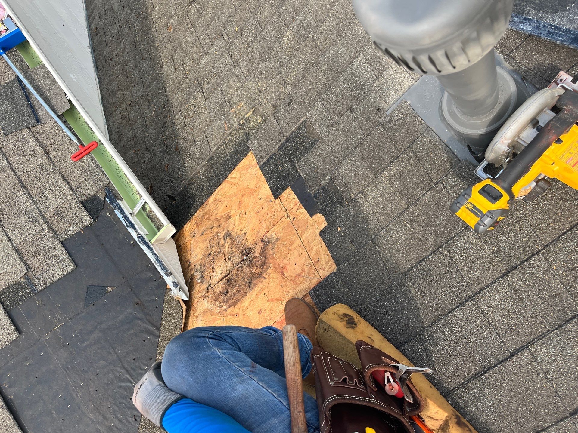 Hail Damage using Owen's Corning Duration (Lifetime) Shingles by Roof Repair Company