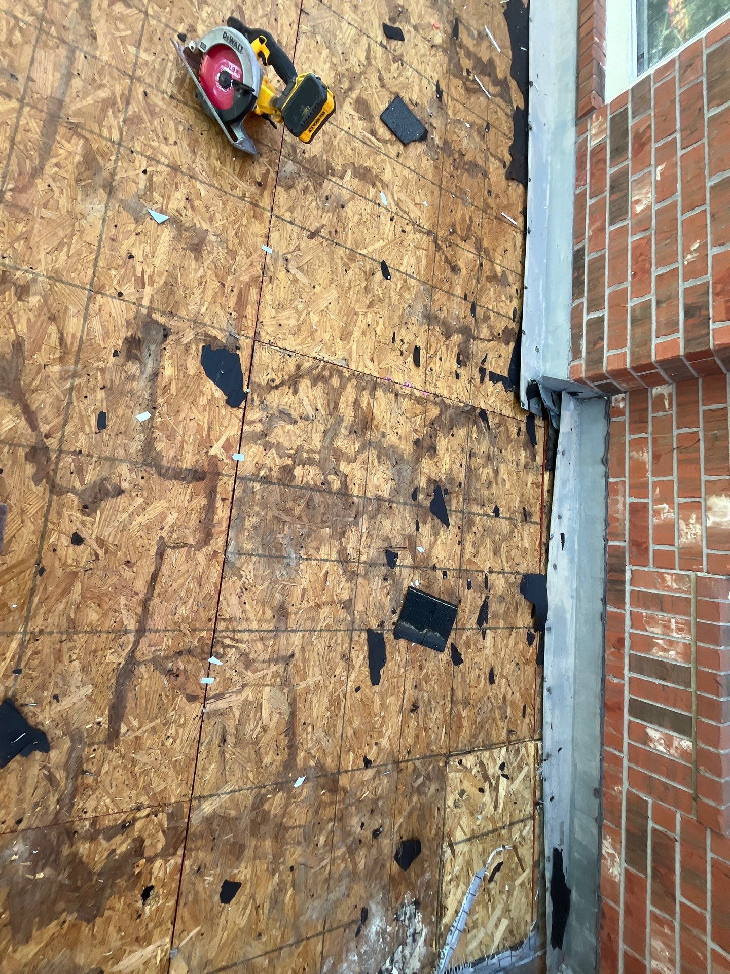 Residential Roofing Installation using Owen's Corning Duration (Lifetime) Shingles by Roof Repair Company