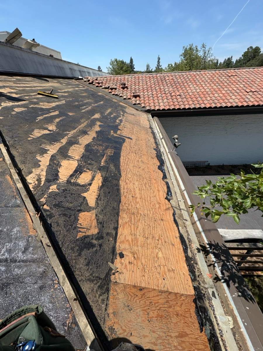 Regency Westlake Shopping Center  by Sanchez Single Ply Roofing