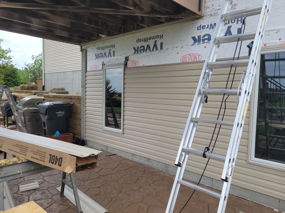 Residential Re-Roof using Landmark Shingles by White Castle Roofing