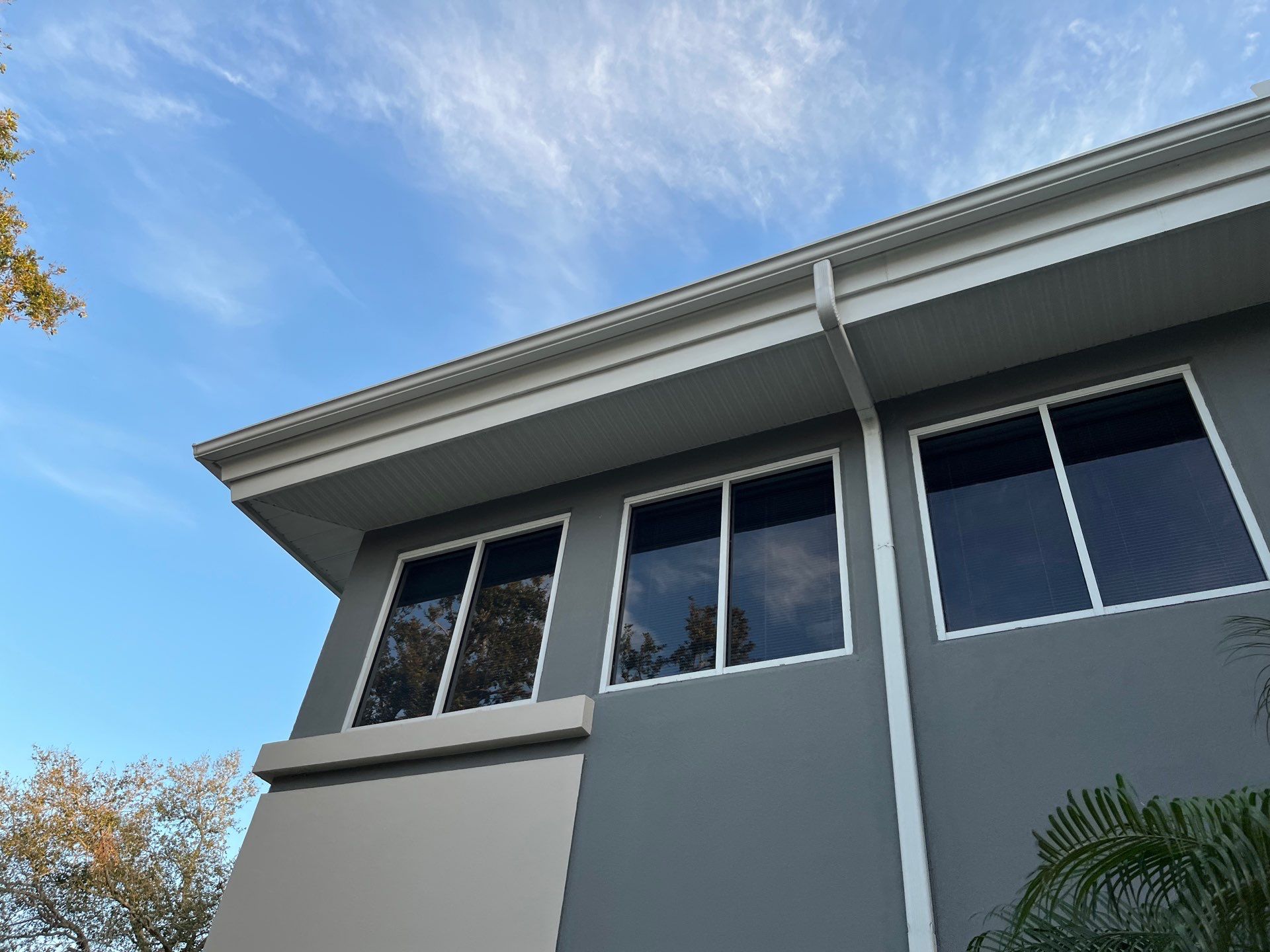 White Soffit and Fascia Replacement in Sarasota FL by Gutter Professors