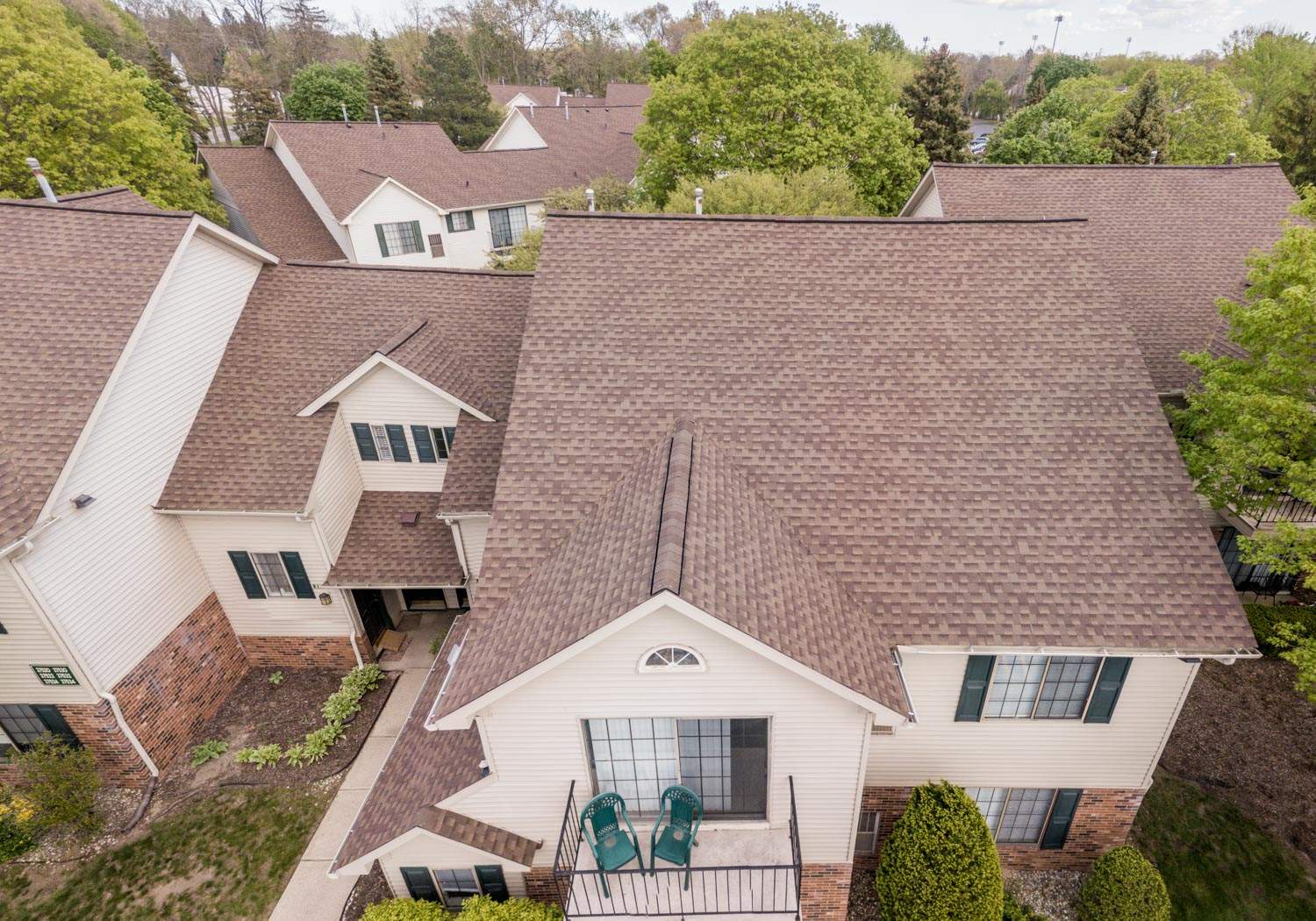 Large Scale RooF Replacement - Condo Association by Bloomfield Construction & Restoration