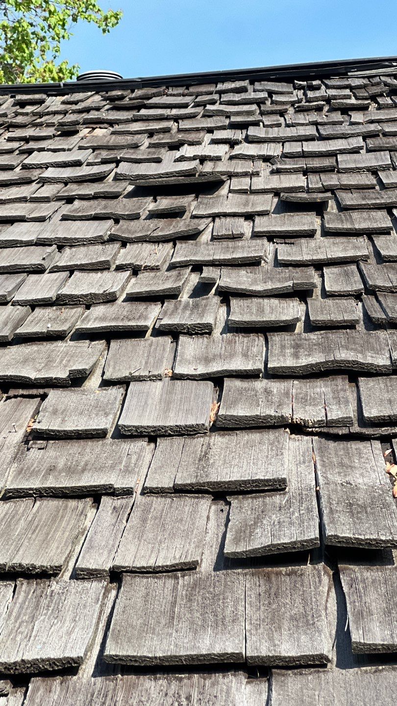 Falls Church - 18" Perfection CCA Shakes in Western Red Cedar by RM Banning, Inc.