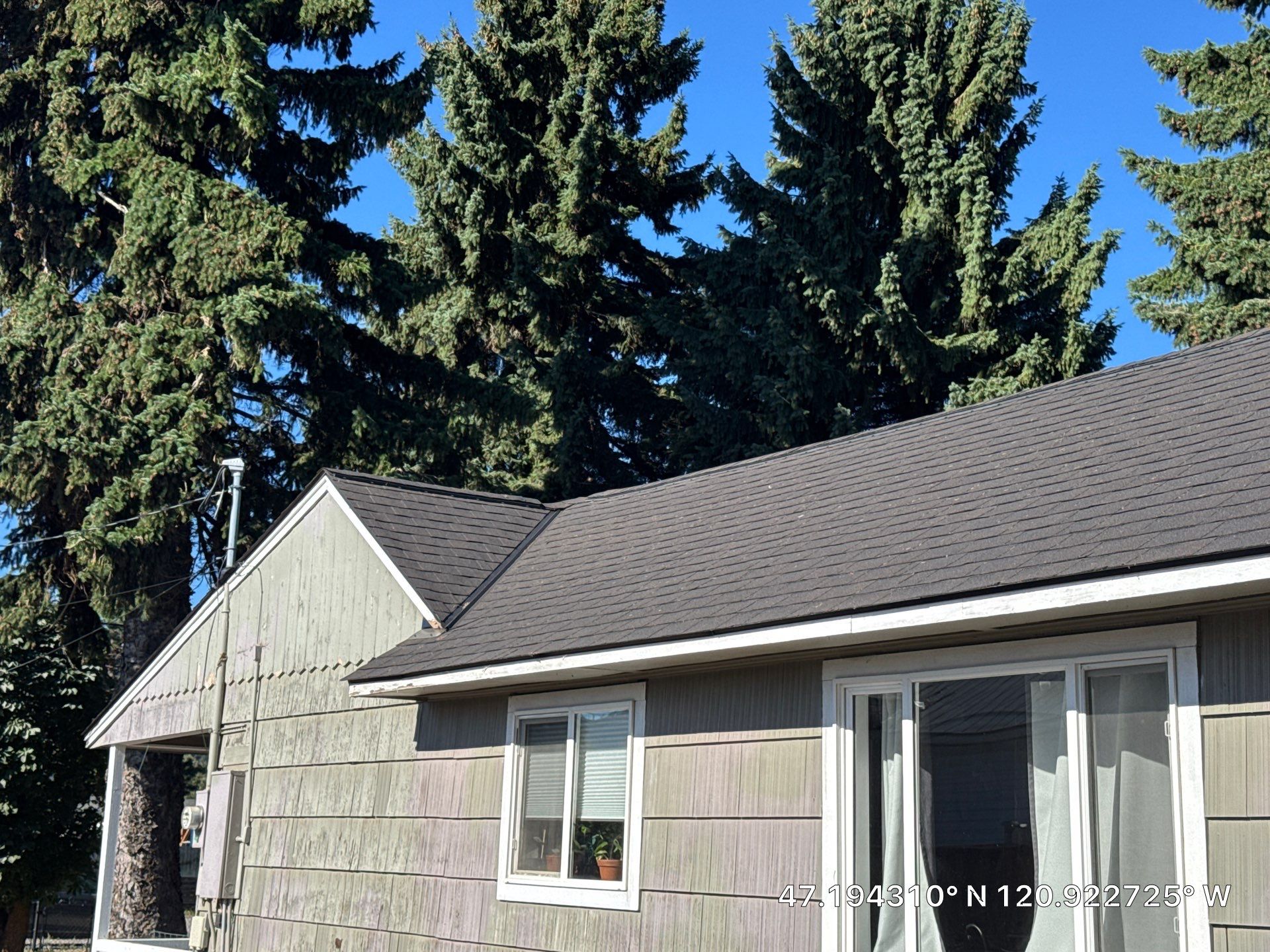 Complete Residential Architectural Shingle Roof Replacement in Cle Elum by Alpine Roofing
