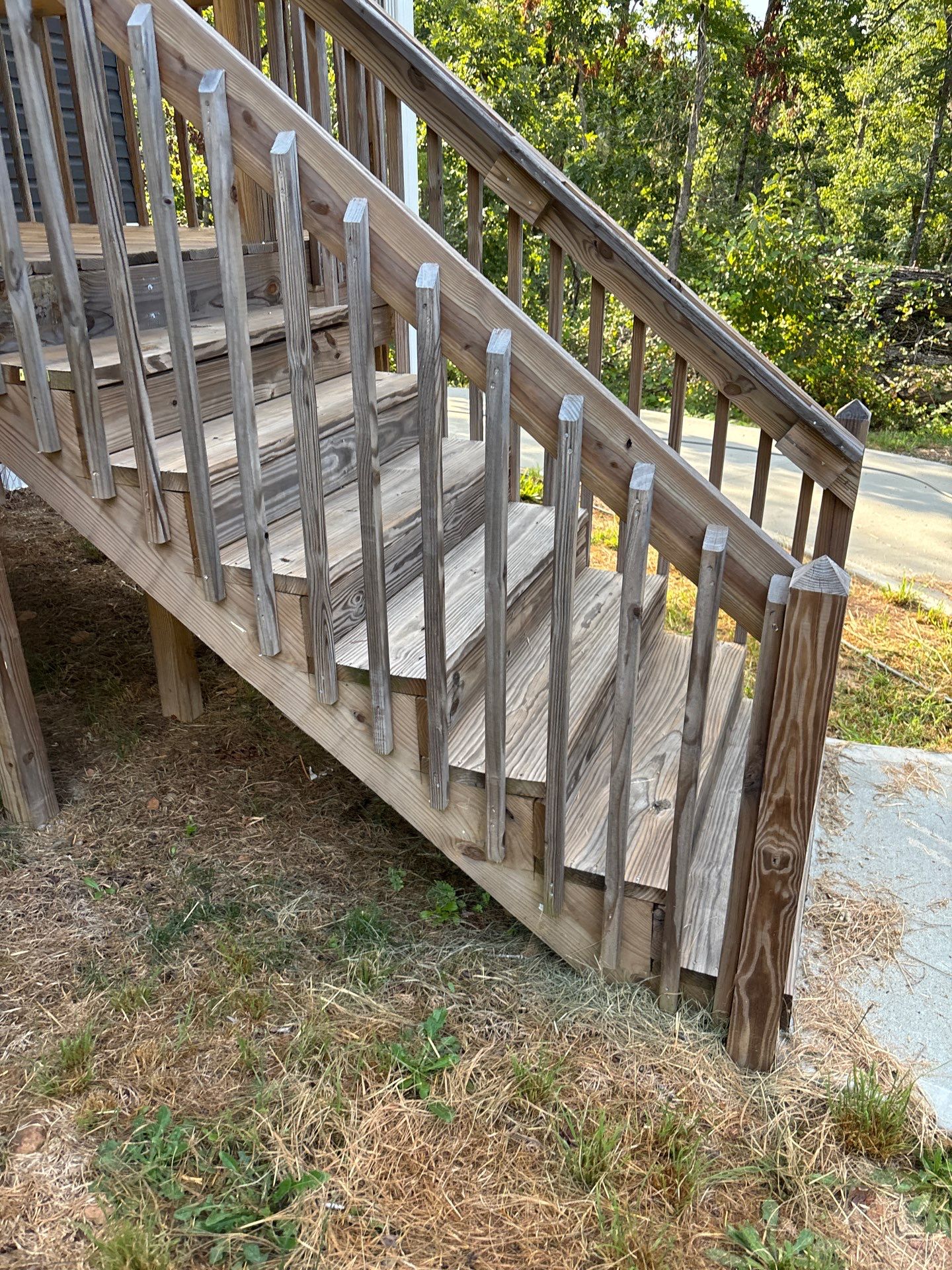 Wood Deck using Wood Sealant by DuraSeal