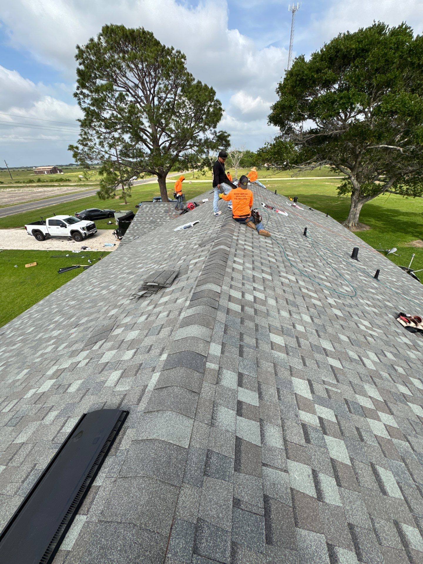 Roof Replacement louise by Roof Repair Company