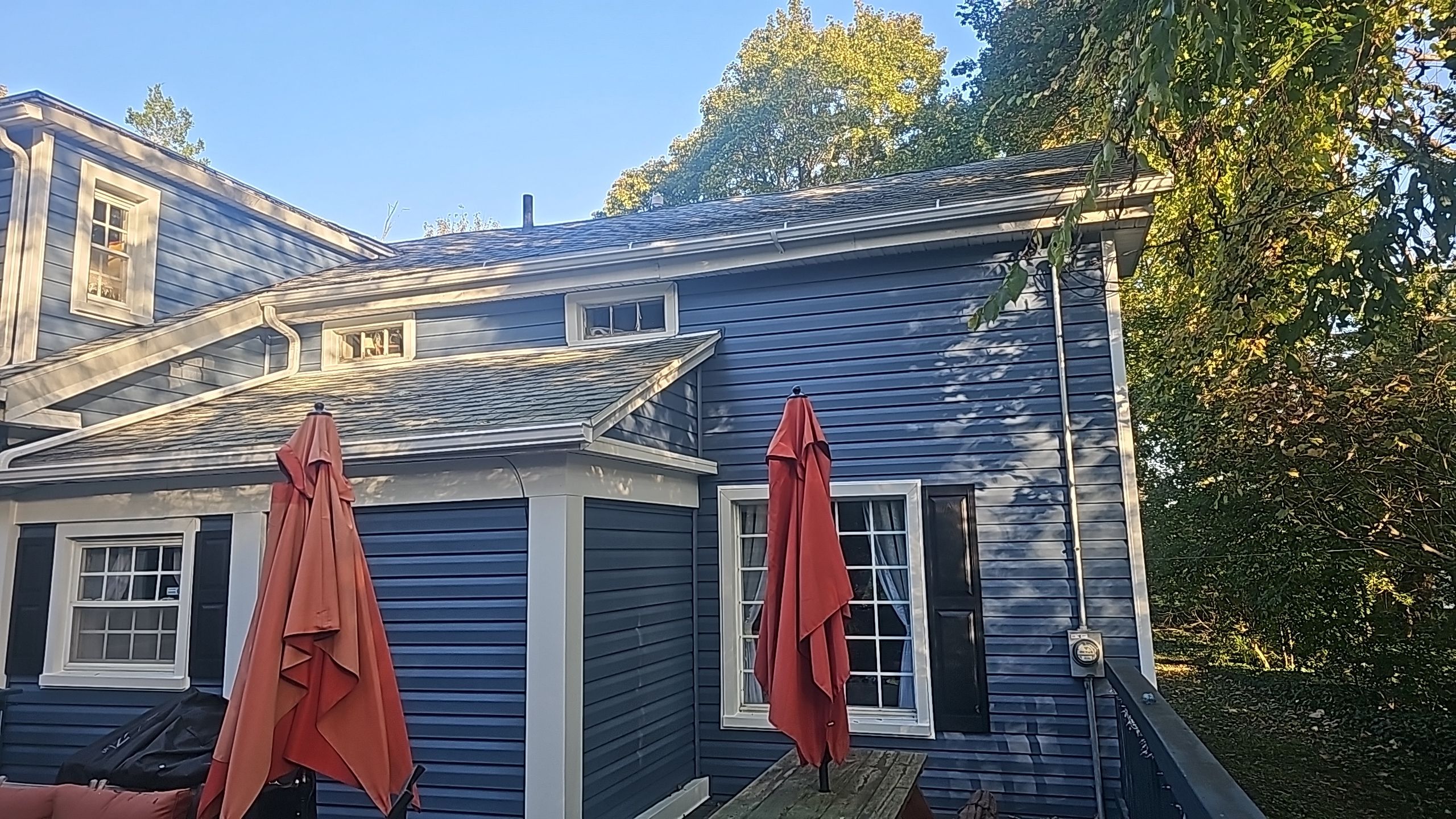 Norandex Cedar Knolls, Color: Jamestown Blue by Eagle Eye Roofing