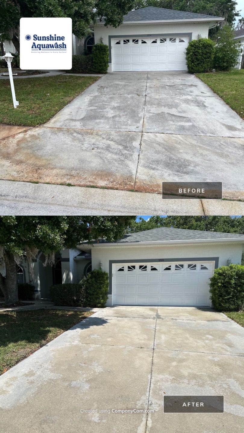 1-Story House Wash, Driveway, Patio/Lanai & Screen Enclosure Cleaning in Oakley Community, Ellenton, FL | Sunshine AquaWash by Sunshine AquaWash