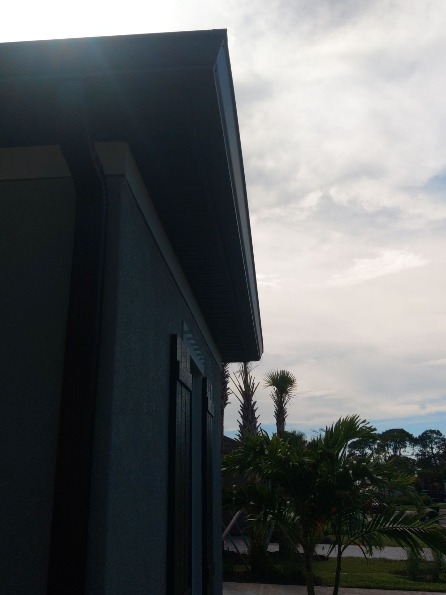 Musket Brown Seamless Gutters using Musket Brown Seamless Gutters in Nokomis FL by Gutter Professors