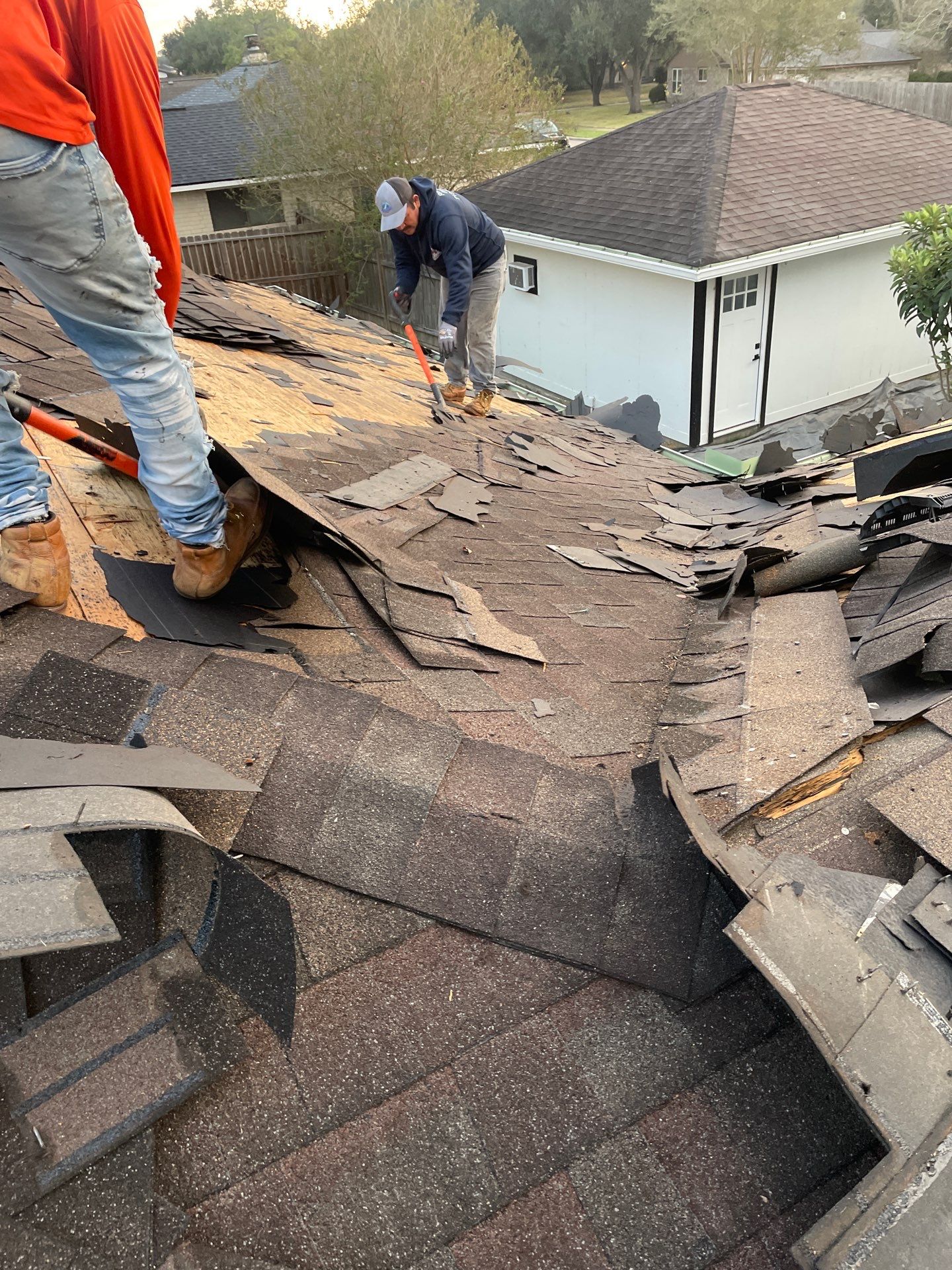 Residential Roofing Installation using Owen's Corning Duration (Lifetime) Shingles by Roof Repair Company