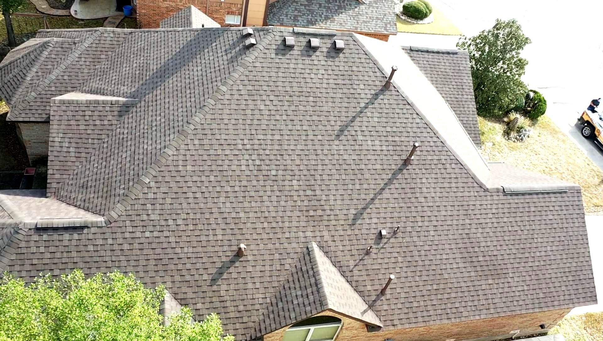 Residential Roof Replacement using Pinnacle Pristine 30 Year Laminate Shingles by Premier Roofing and Contracting