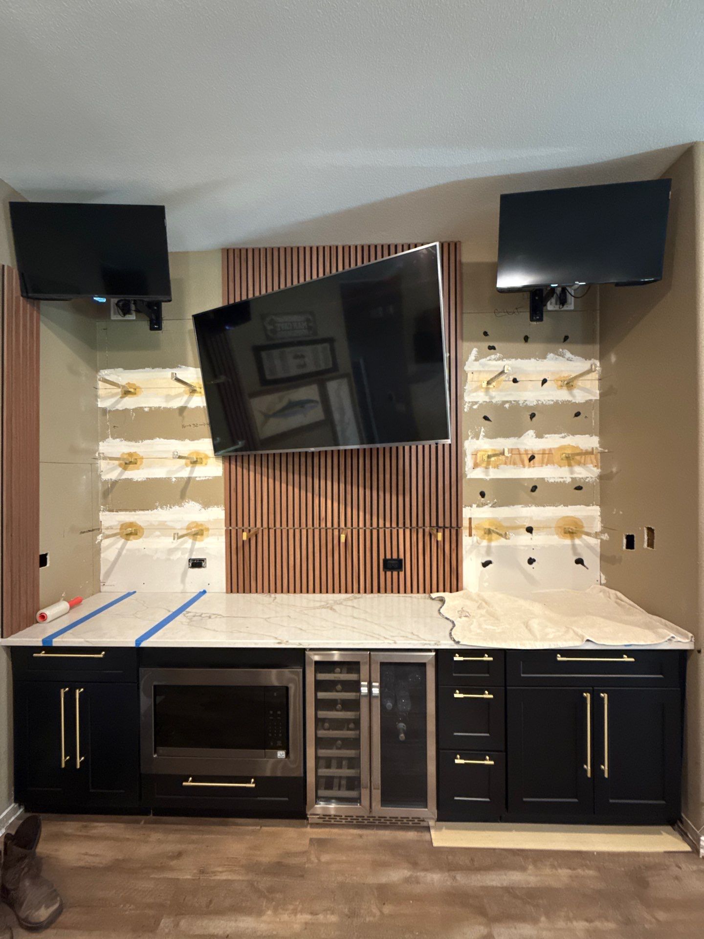 Mirrors and Shelving in Bar Area by Richardson Glass & Mirror