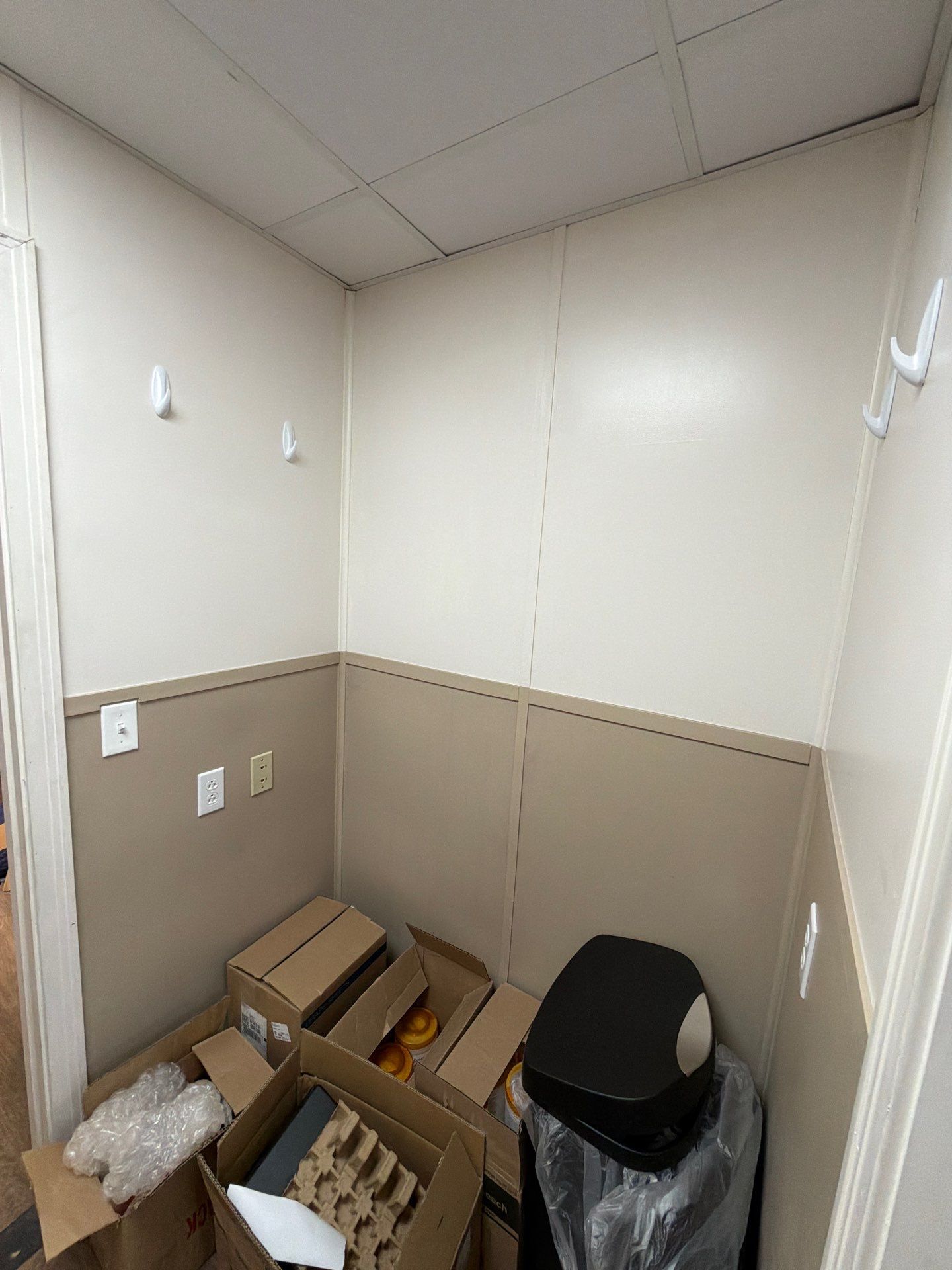 Interior for Mobile Medical Imaging Unit by Select Painting, Coatings & Garage Cabinets